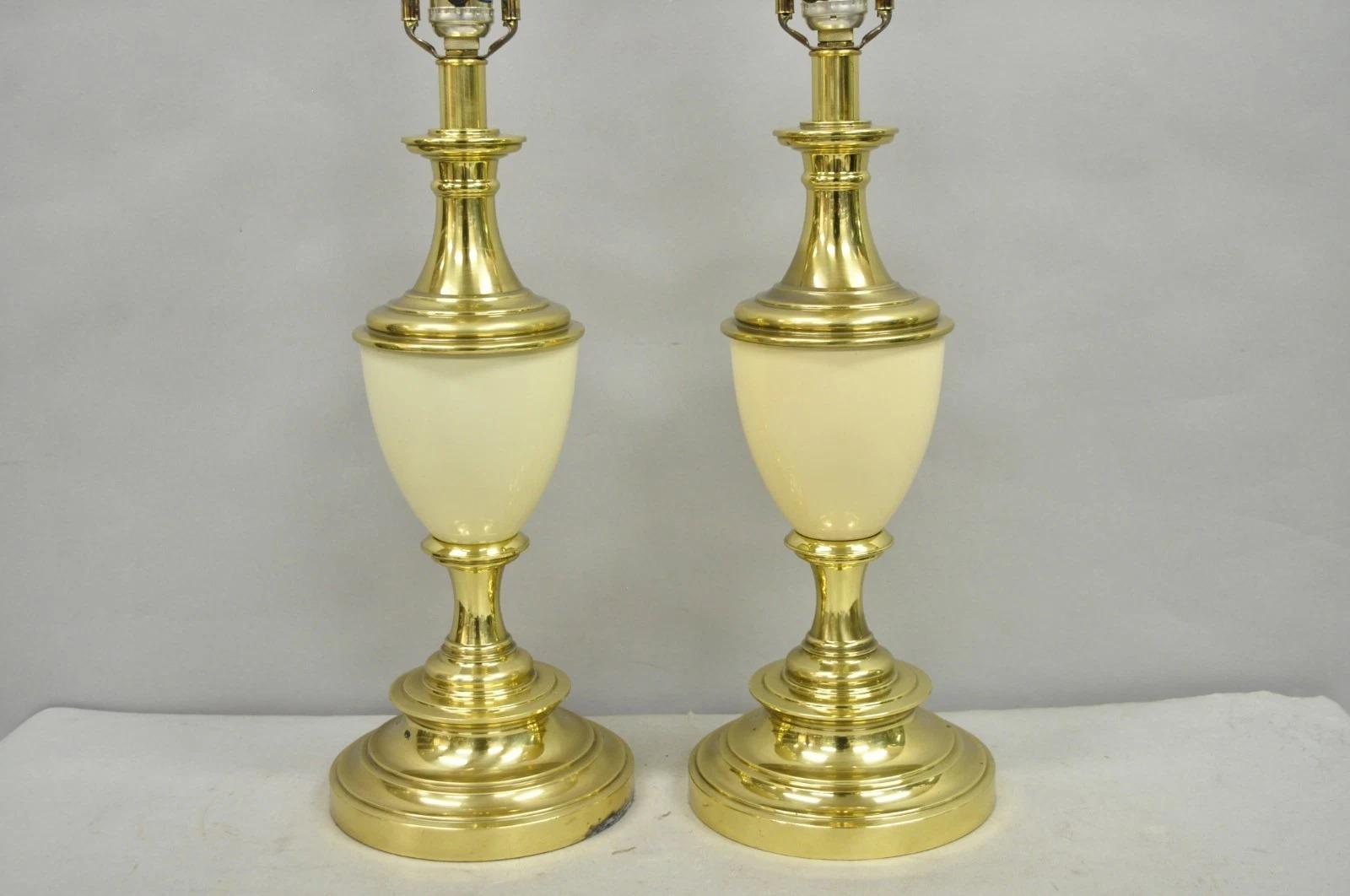 Unknown Vintage Stiffel Hollywood Regency Cream Enamel Brass Urn Table Lamps - a Pair For Sale