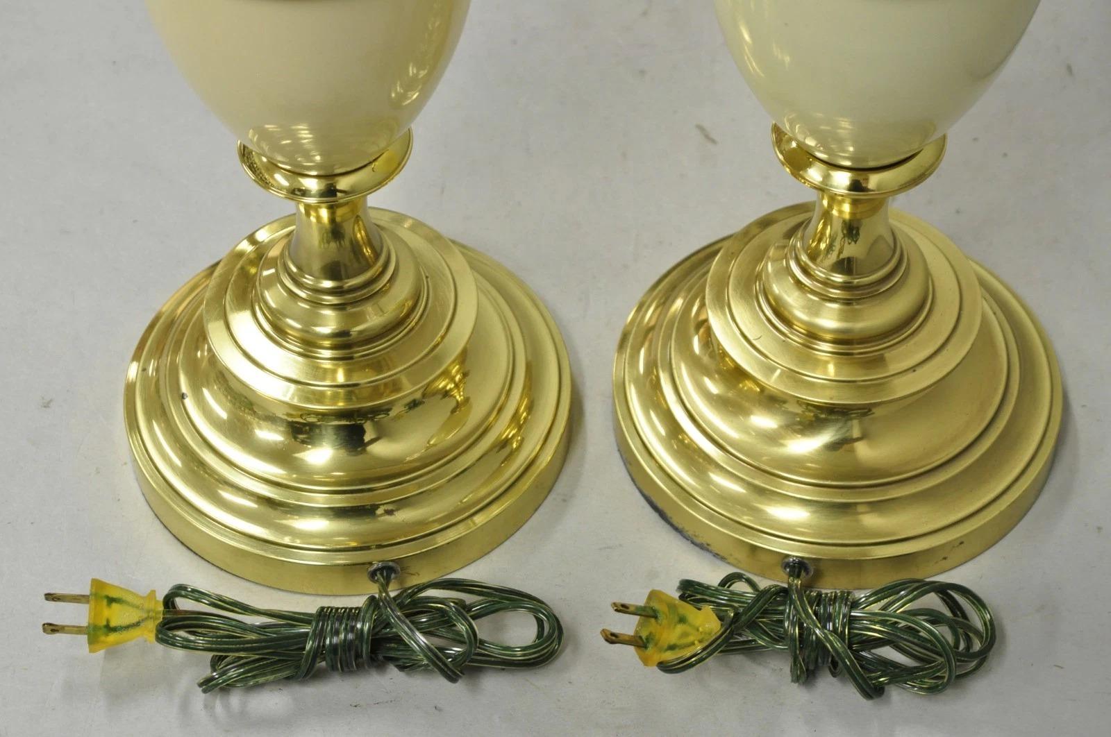 Vintage Stiffel Hollywood Regency Cream Enamel Brass Urn Table Lamps - a Pair For Sale 4