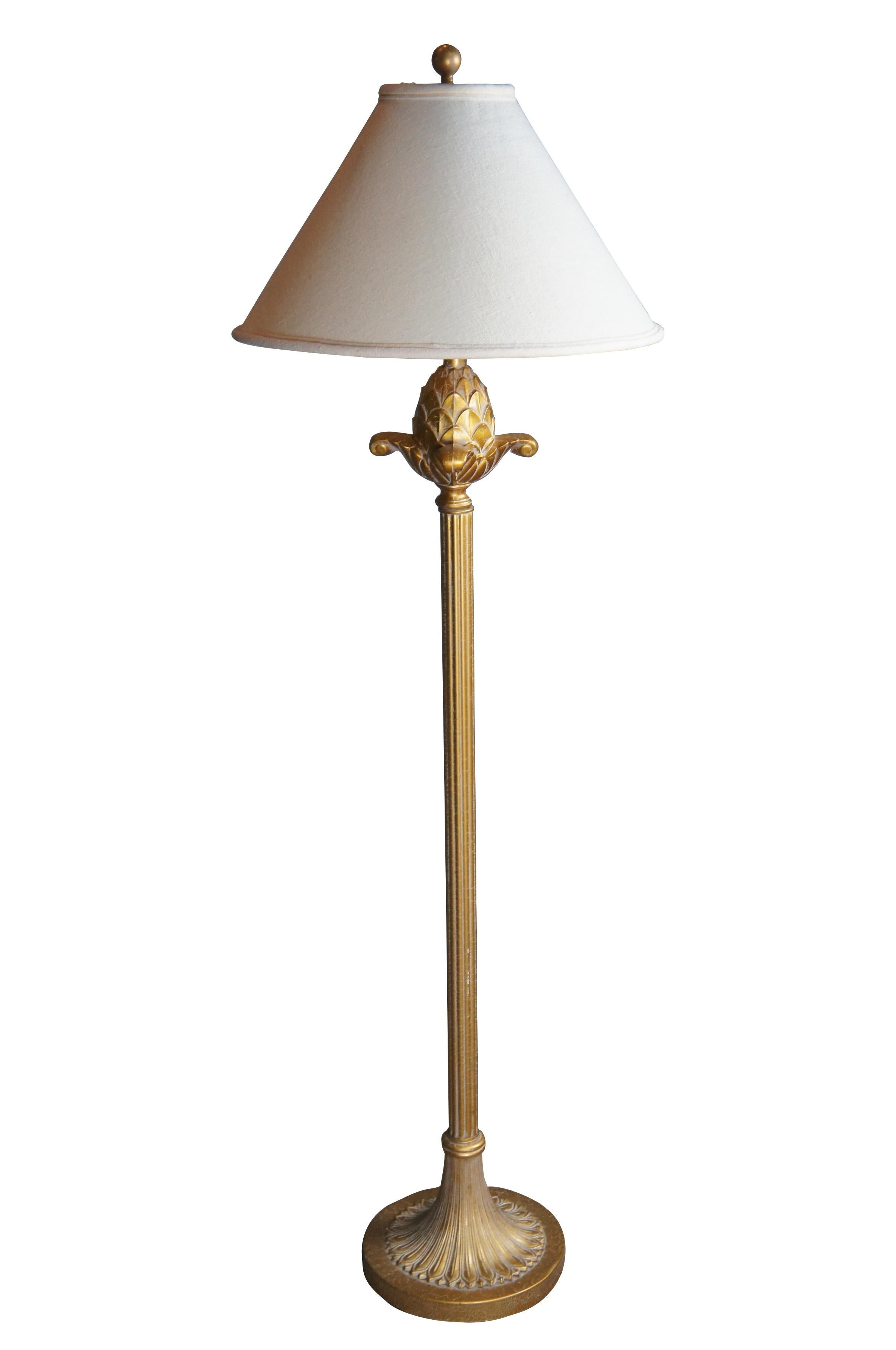Vintage Stiffel Hollywood Regency style floor lamp featuring fluted column and pineapple deseign with gold crackle finish.

Dimesions:
58