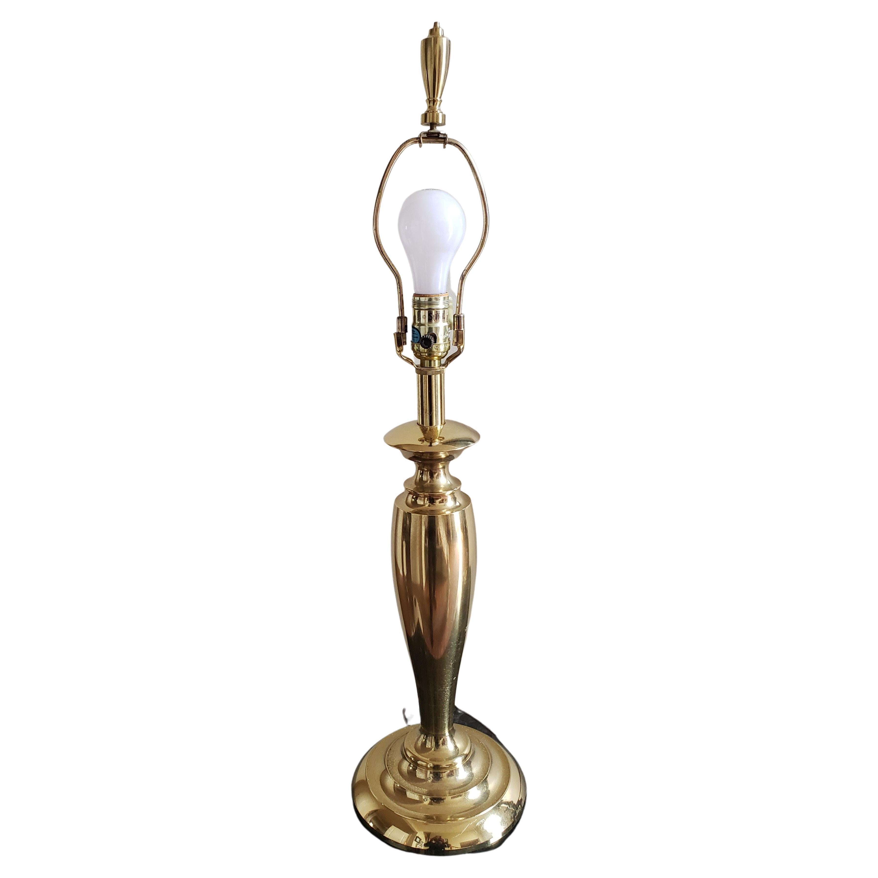 20th Century Vintage Stiffel Solid Brass Hollywood Regency Table Lamp For Sale