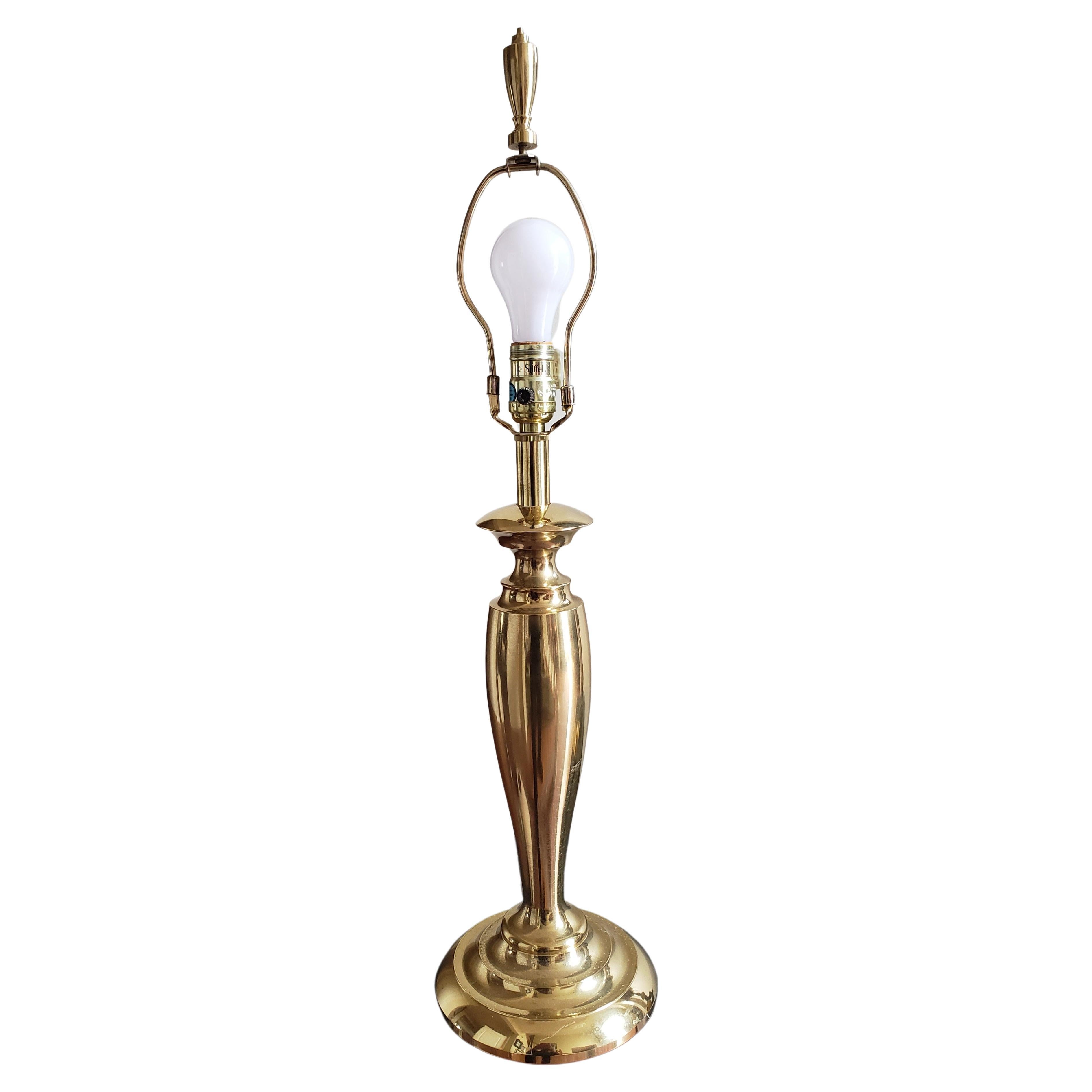 Lampe de bureau vintage Stiffel en laiton massif de style Hollywood Regency