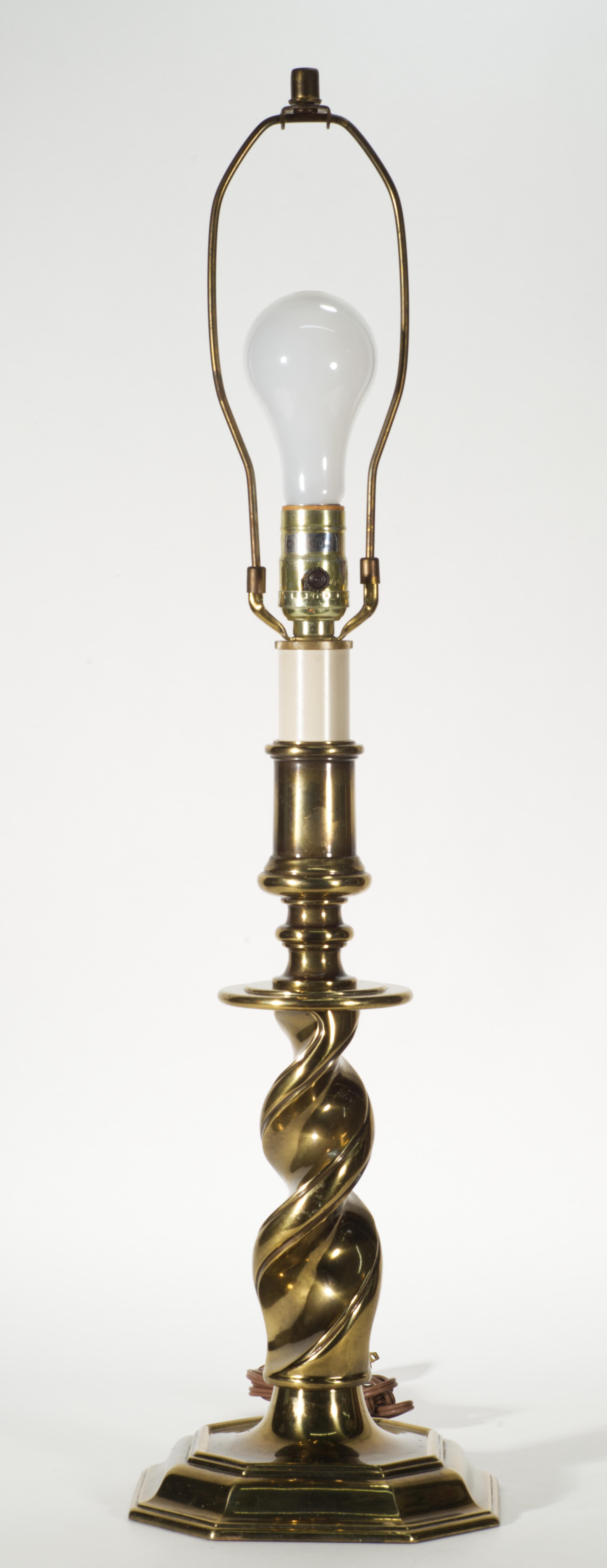 Vintage Stiffel Tall Brass Candlestick Barley Twist Table Lamp In Good Condition For Sale In Clifton Springs, NY