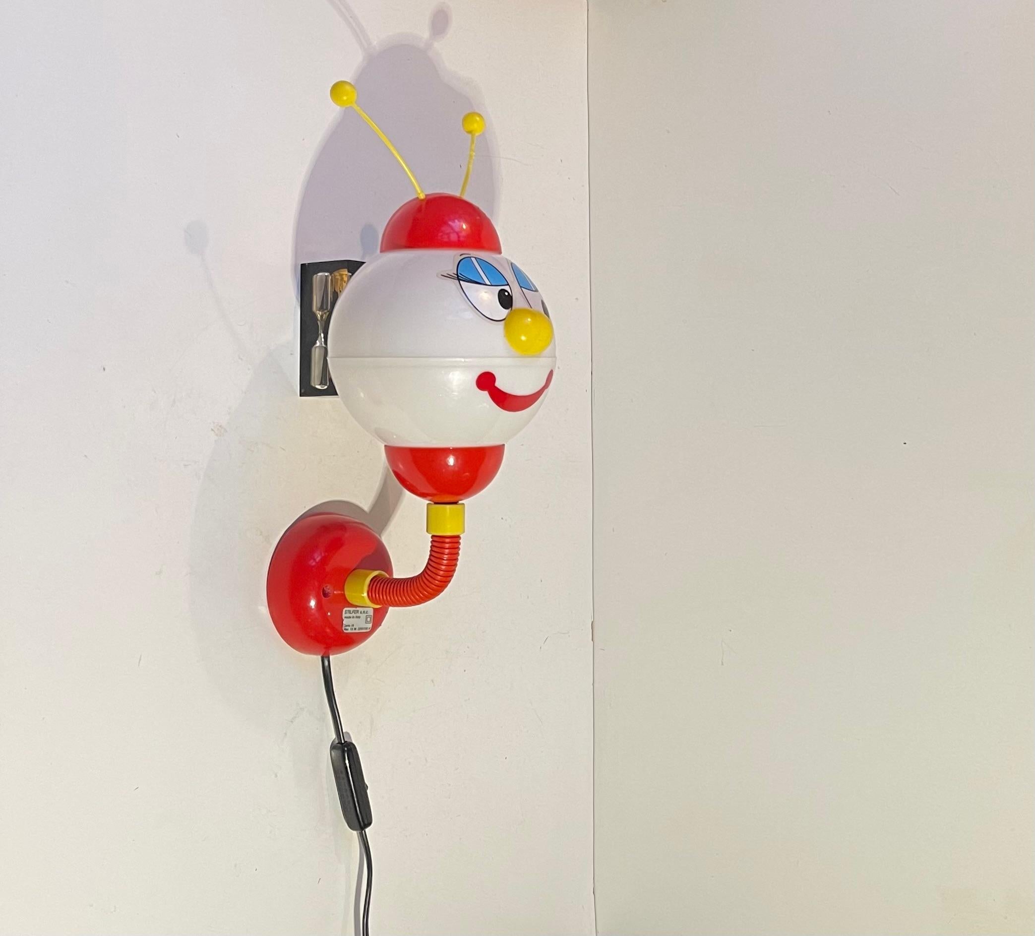 Lámpara de pared vintage de plástico Stilfer Milano Robot, años 70 Italiano en venta