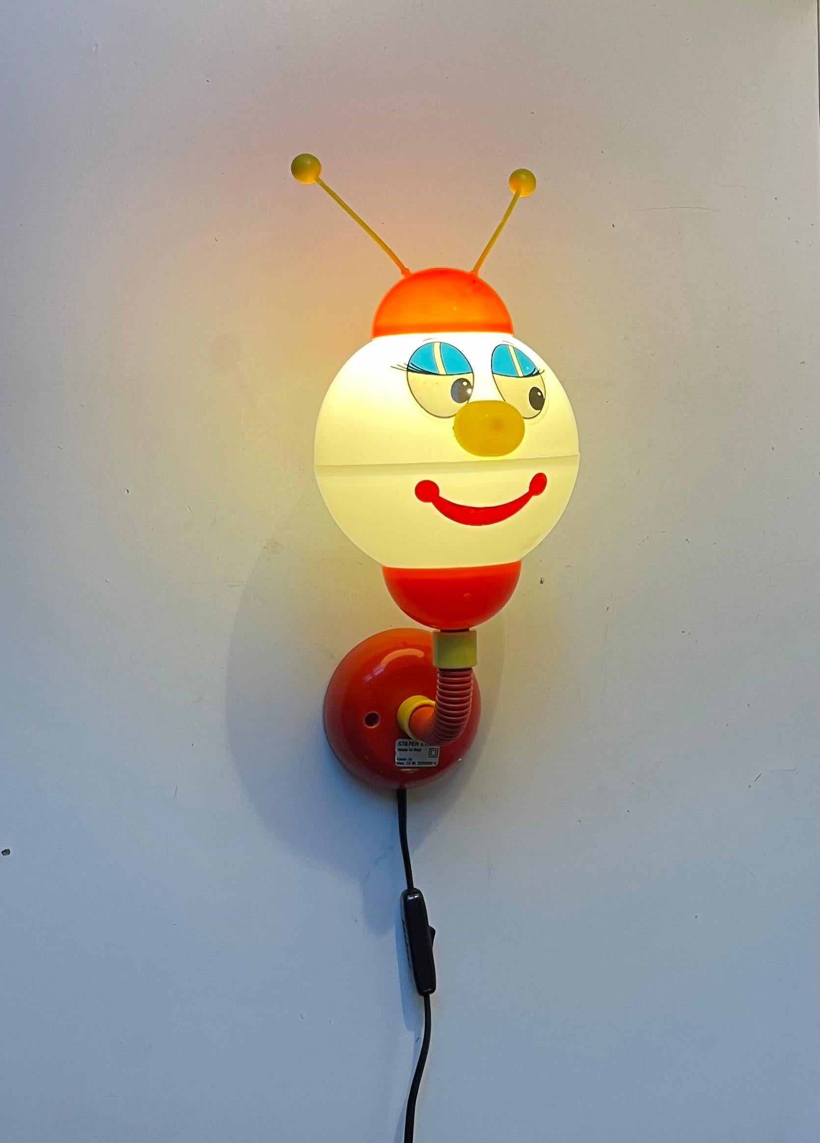 Lámpara de pared vintage de plástico Stilfer Milano Robot, años 70 en Bueno estado para la venta en Esbjerg, DK