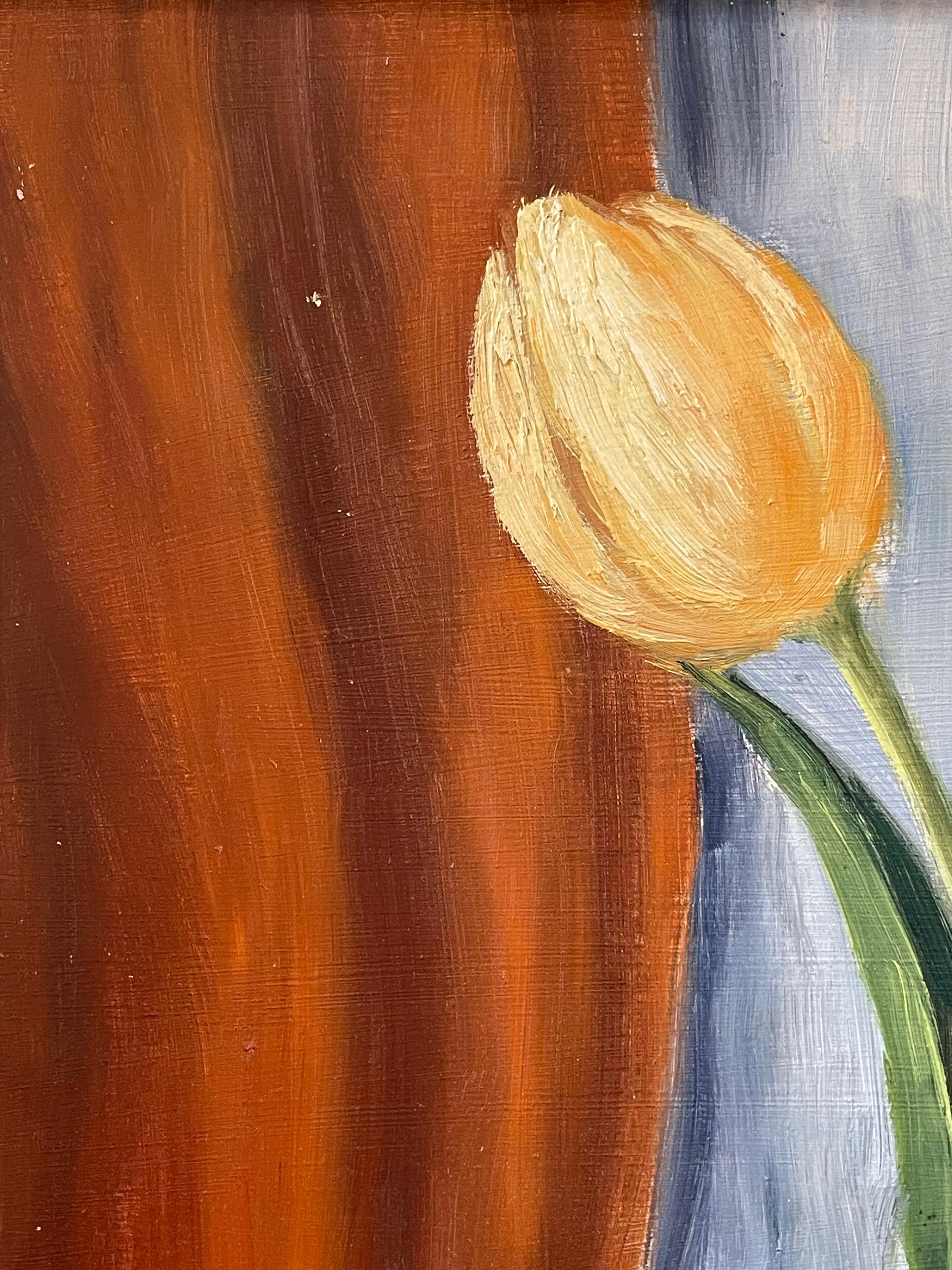 Vintage Stillleben Ölgemälde von Tulpenblüten in einer stilvollen Vase und Bücher im Zustand „Gut“ im Angebot in Ebberup, DK