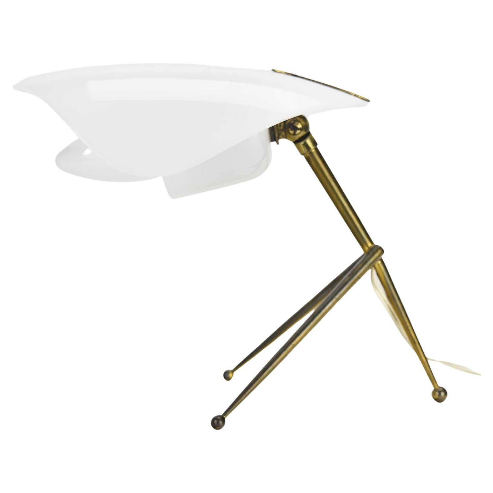 Vintage Stilnovo Acrylic & Brass Table Lamp Mid-Century Modern Italian Design For Sale