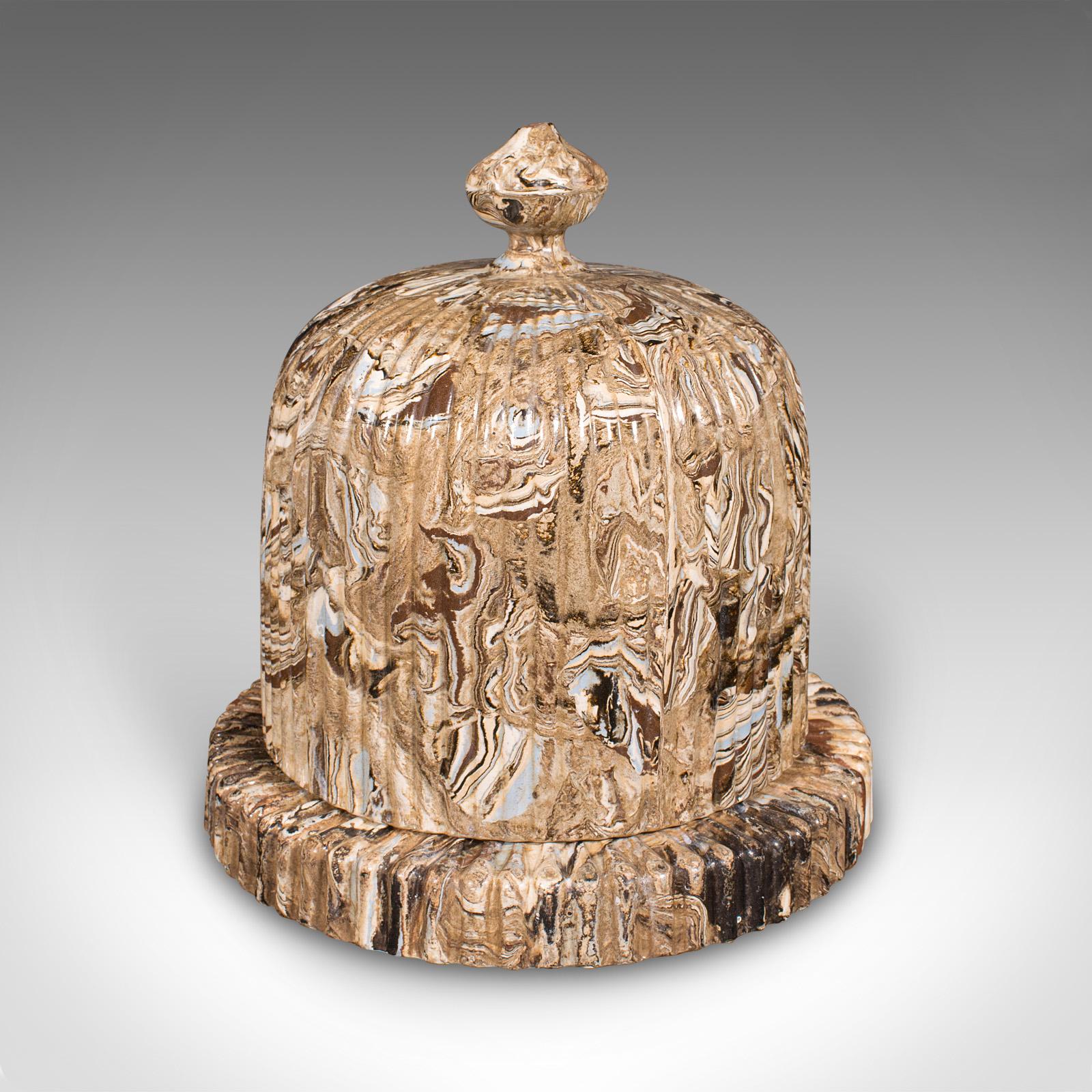 Custode di formaggio Stilton d'epoca, stile Georgiano, inglese, cupola in ceramica In condizioni buone in vendita a Hele, Devon, GB