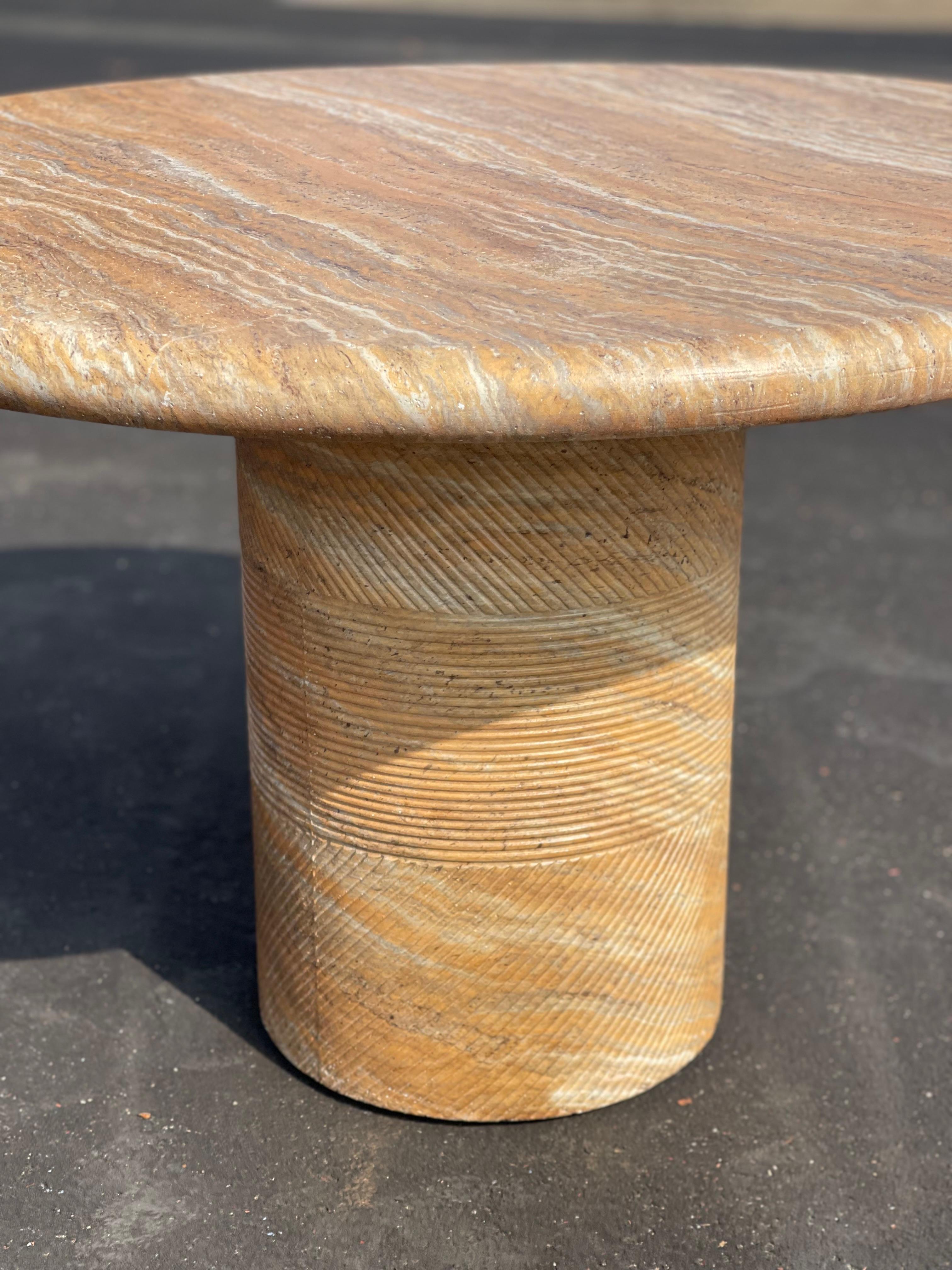 Vintage Stone Couchtisch / Beistelltisch 1