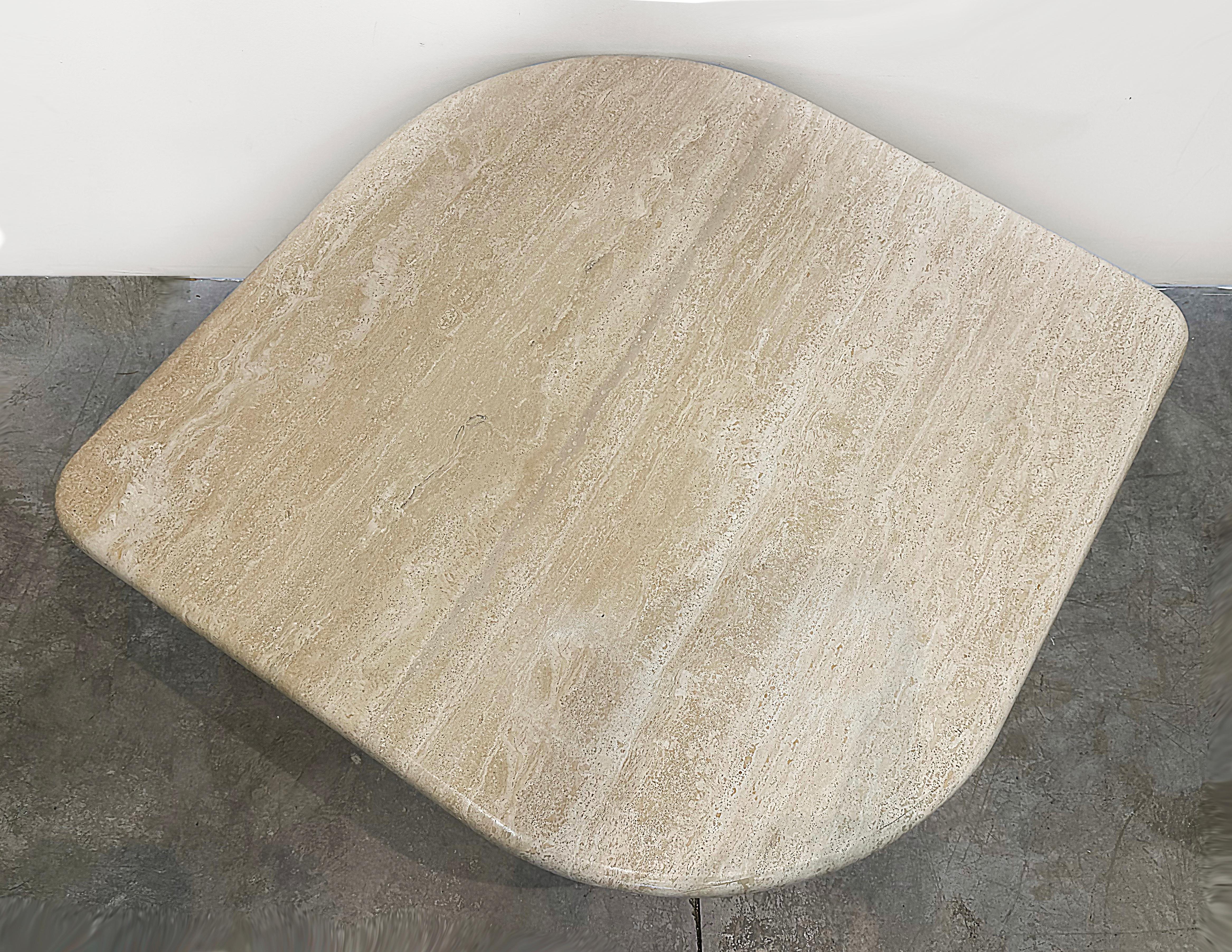 Organique Table en travertin italien en forme d'œil, Vintage Stone International, années 1980 en vente