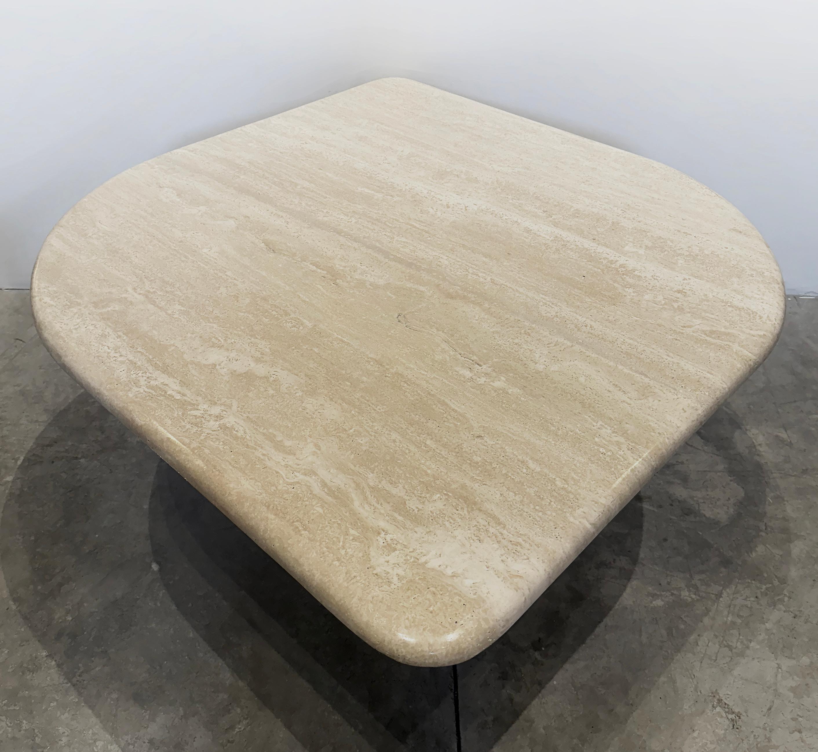 Fin du 20e siècle Table en travertin italien en forme d'œil, Vintage Stone International, années 1980 en vente