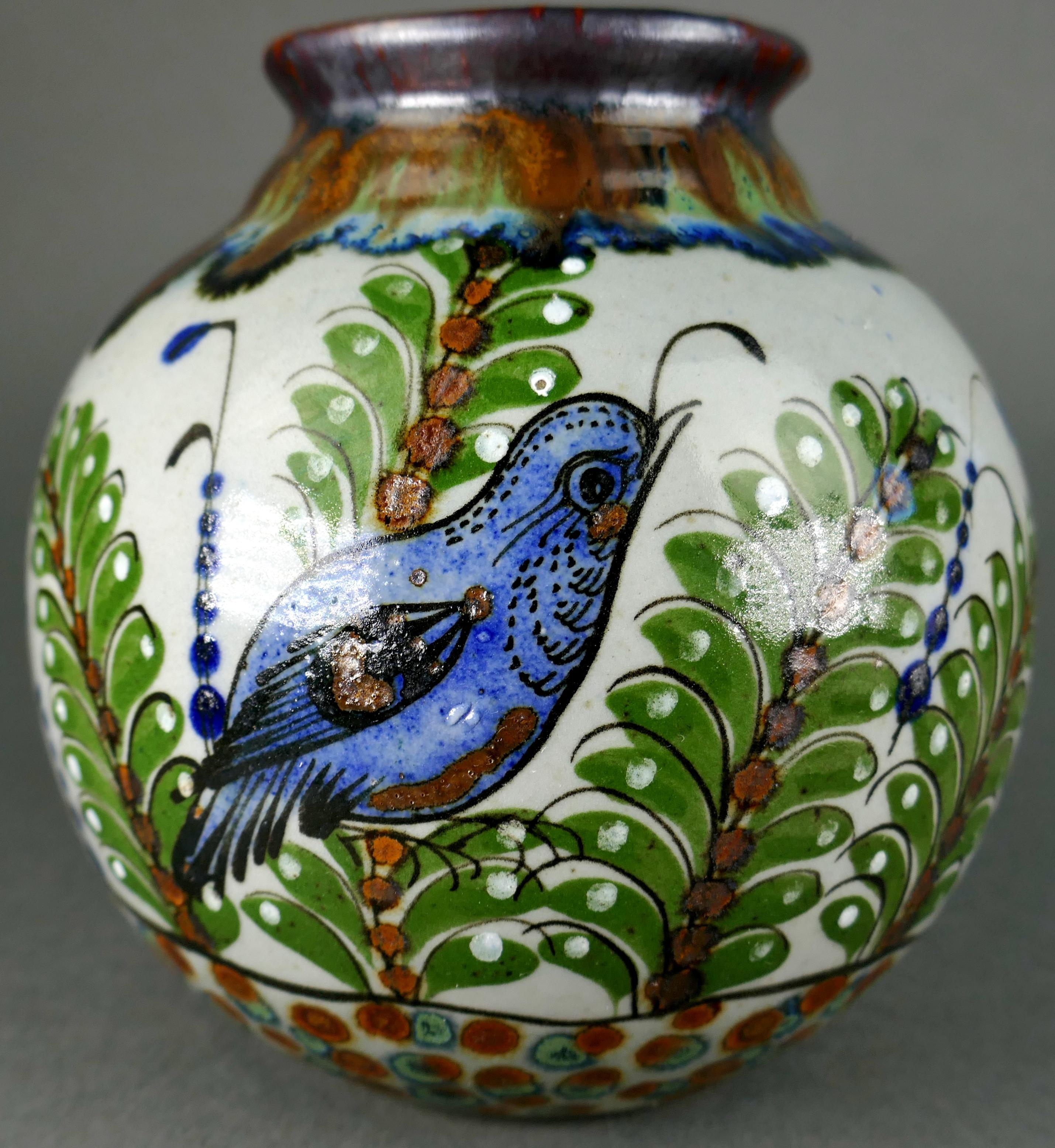 Mexikanische Vase aus Steingut, handbemalt mit Wachtel. Keine Chips, Risse oder Reparaturen. 
