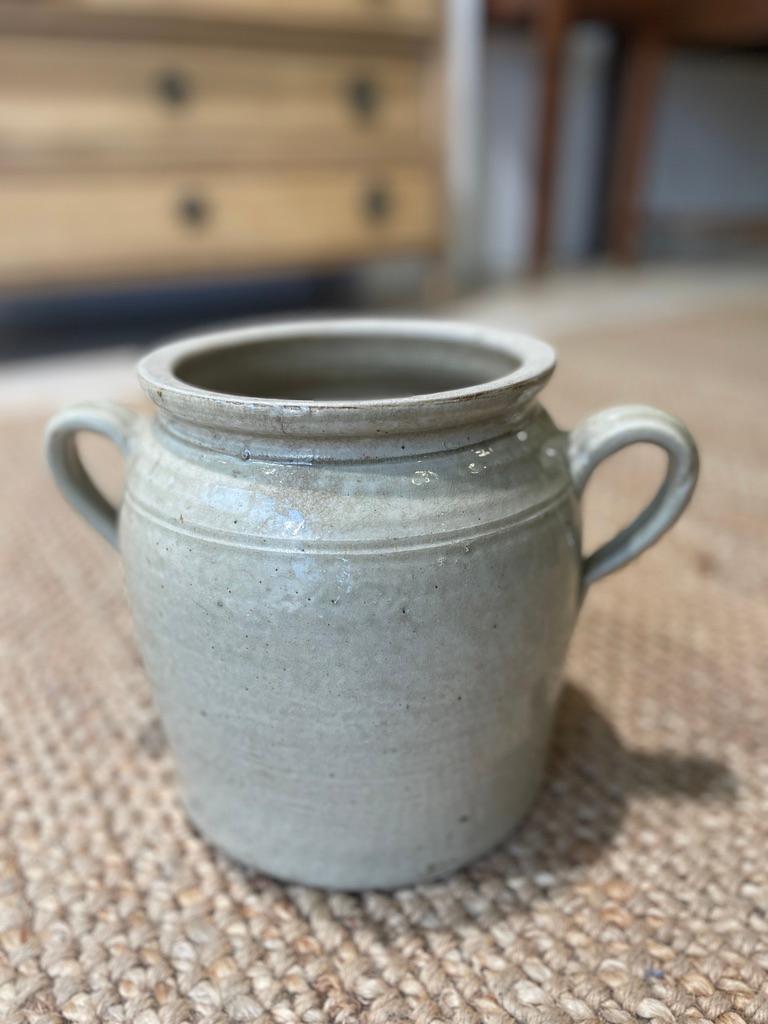 Provincial français Pot en grès vintage en vente