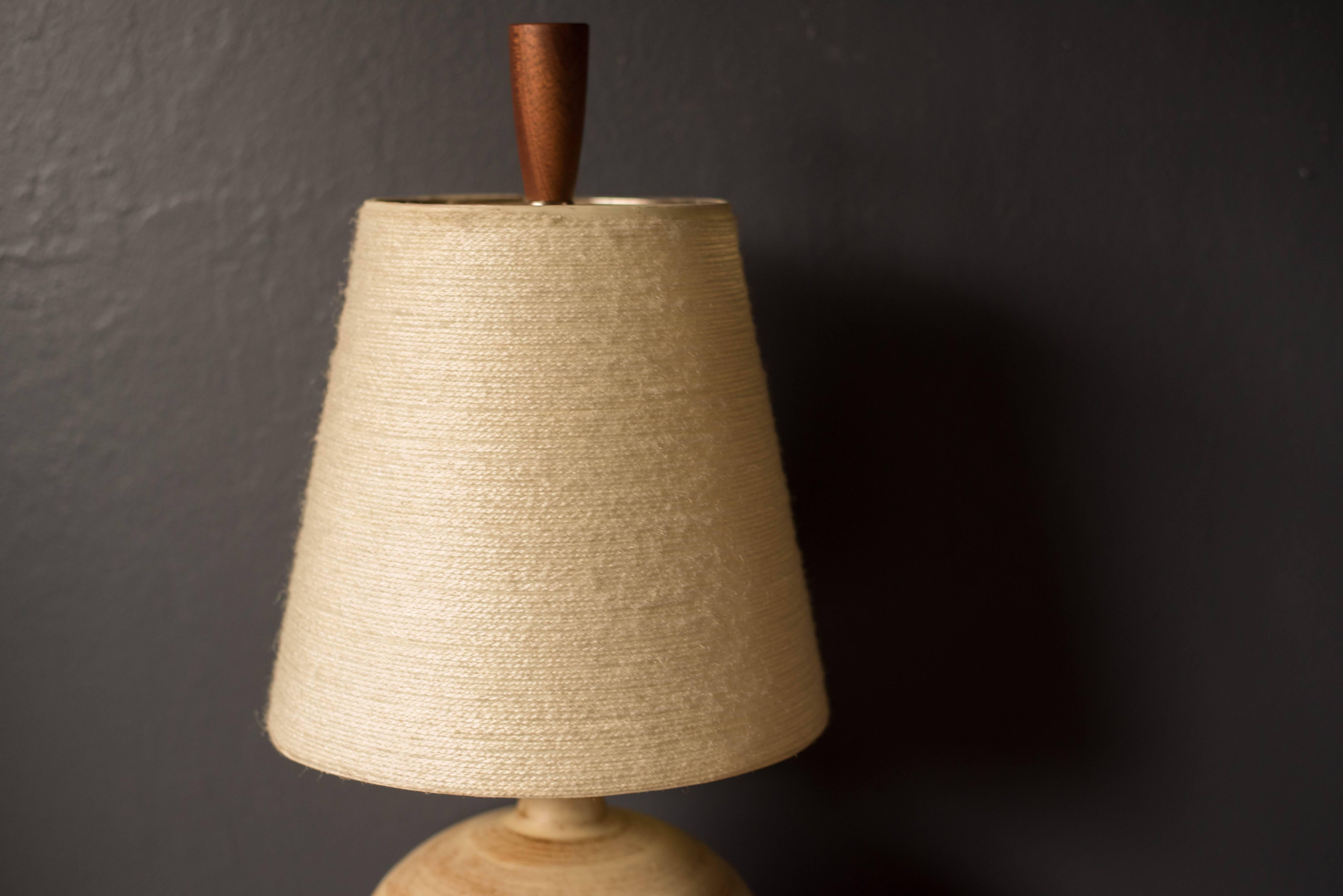 Vintage Stoneware Pottery Lamp In Good Condition In San Jose, CA