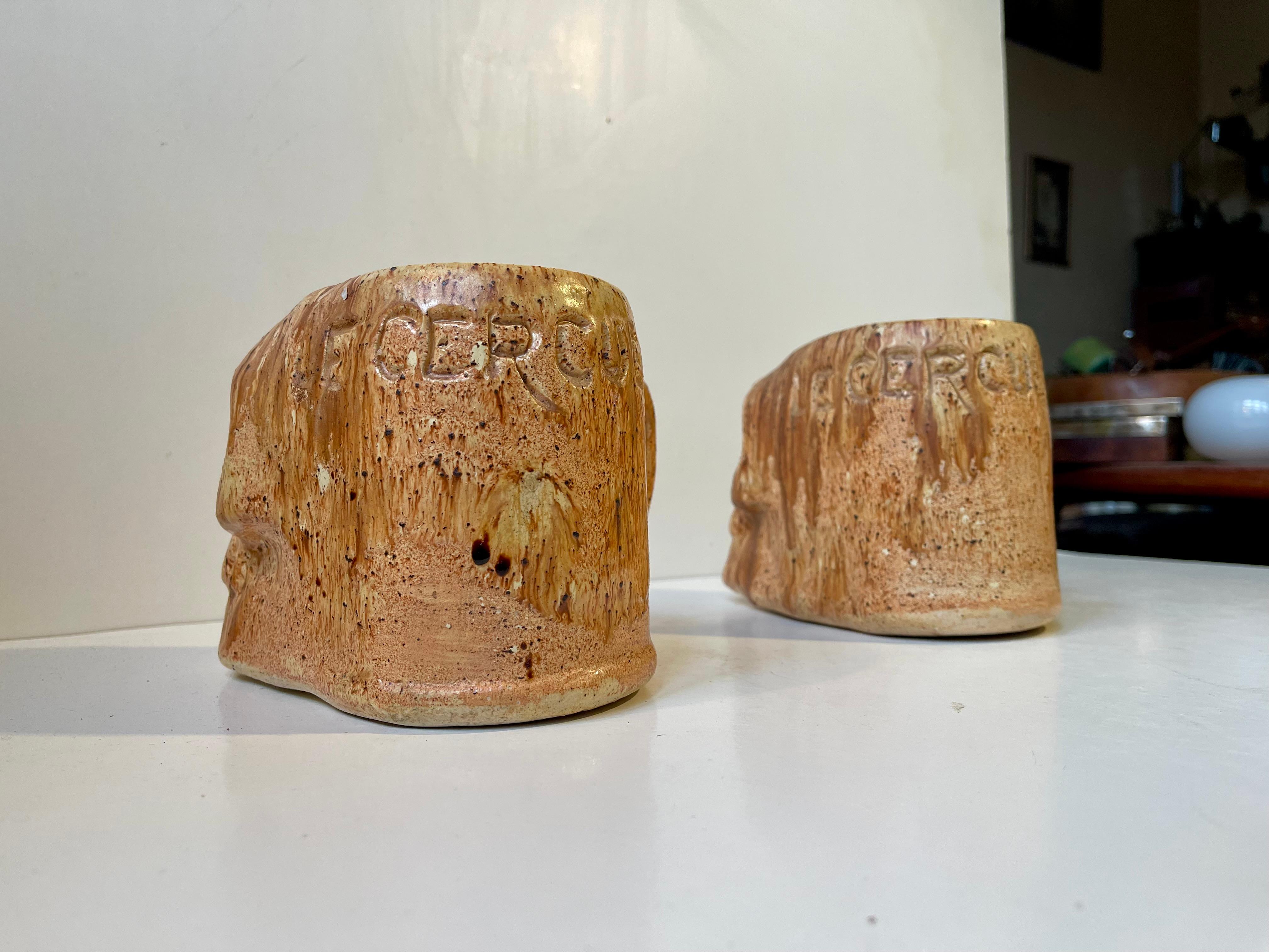 Belga Tazze con teschio in gres d'epoca dell'Horror Bar Le Cercueil di Bruxelles, anni '70 in vendita