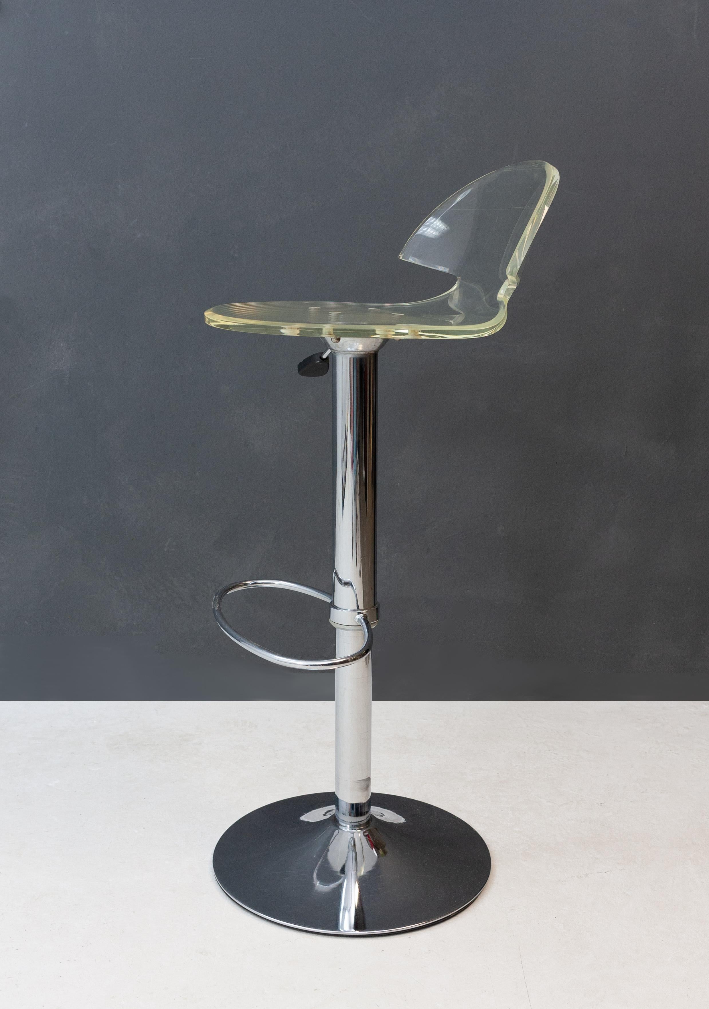 Vintage Stool Lucite Chrome In Good Condition In Den Haag, NL