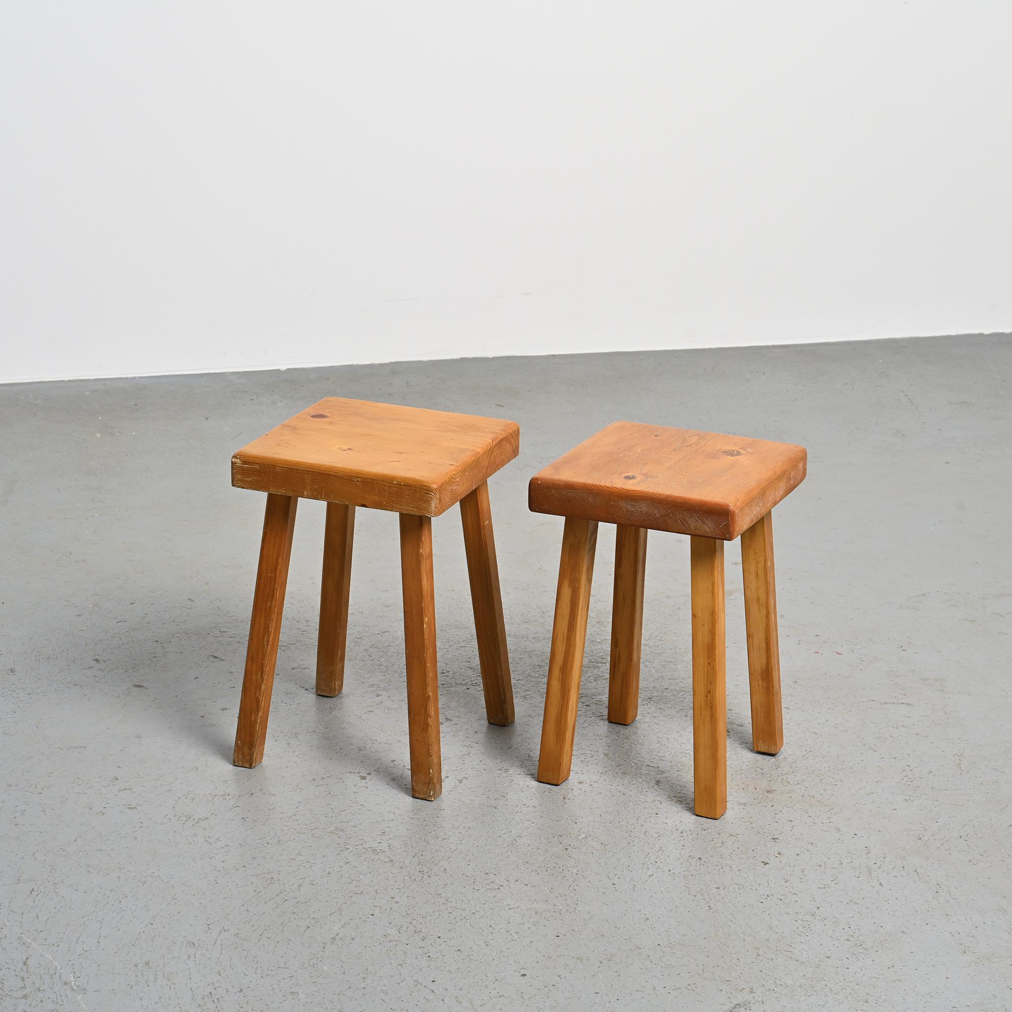 Vintage Stools from les Arcs France, Set of 2 In Good Condition For Sale In VILLEURBANNE, FR