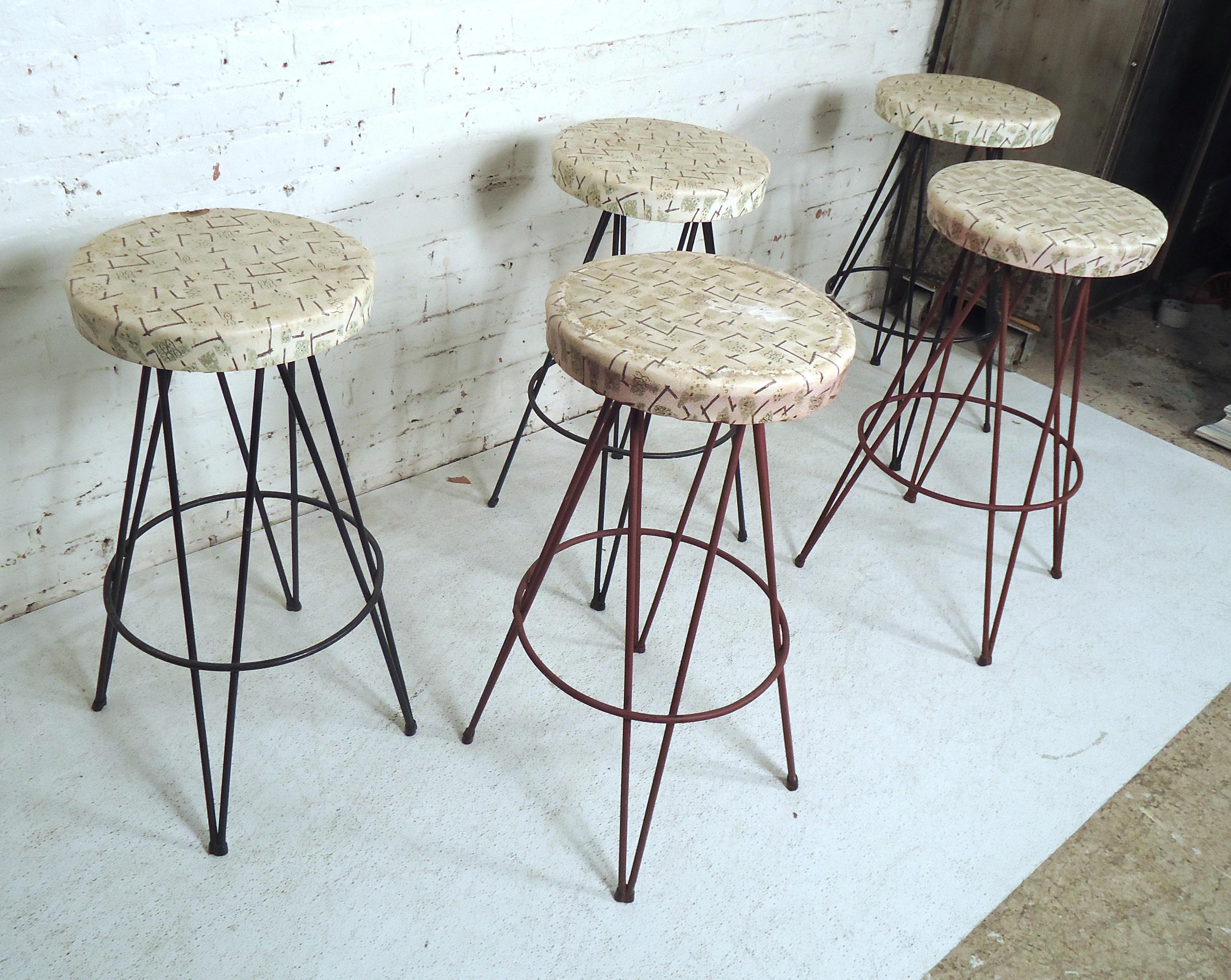 bar stools with hairpin legs