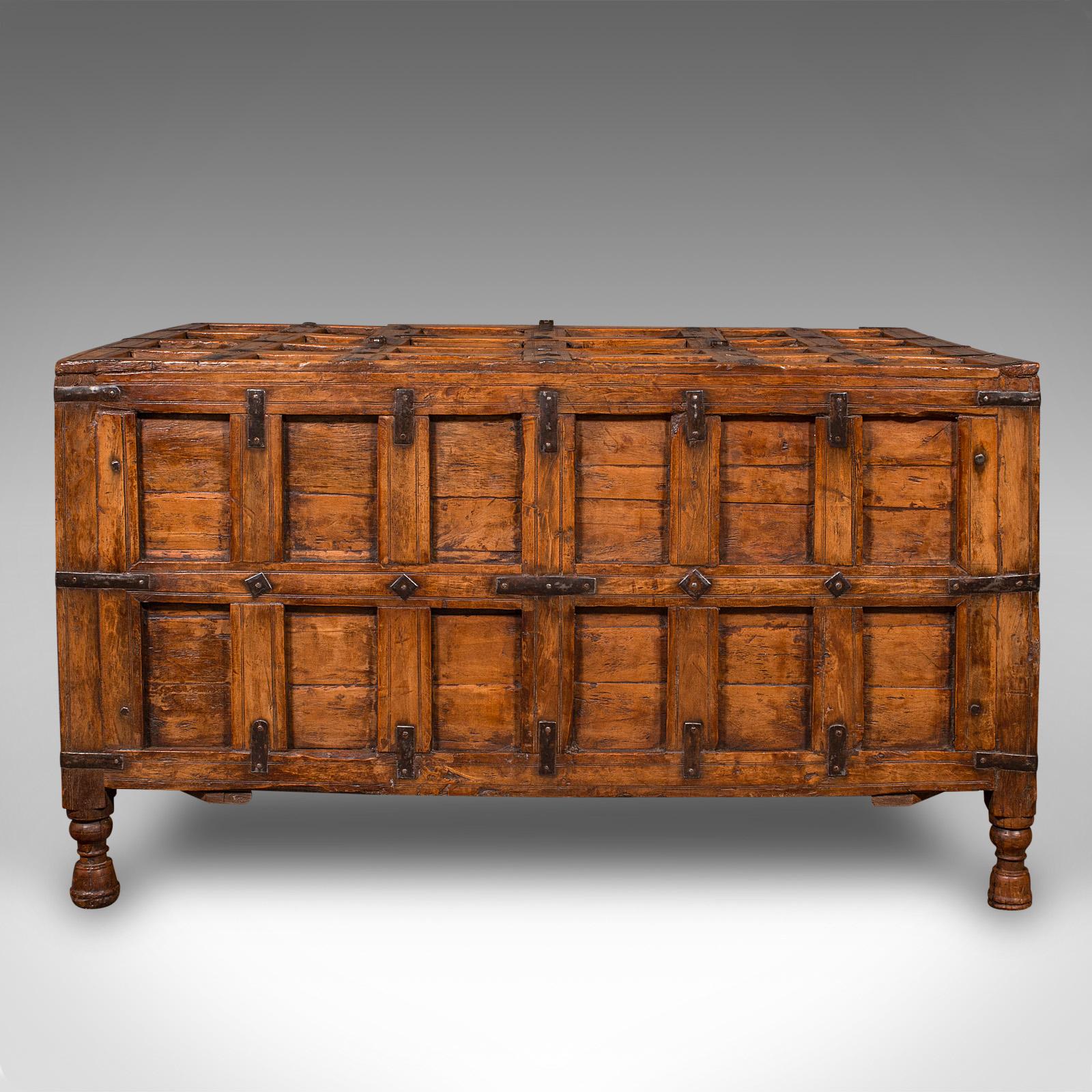Late 20th Century Vintage Storage Chest, Indian Pine Pithara Trunk, Colonial Revival, Coffee Table For Sale