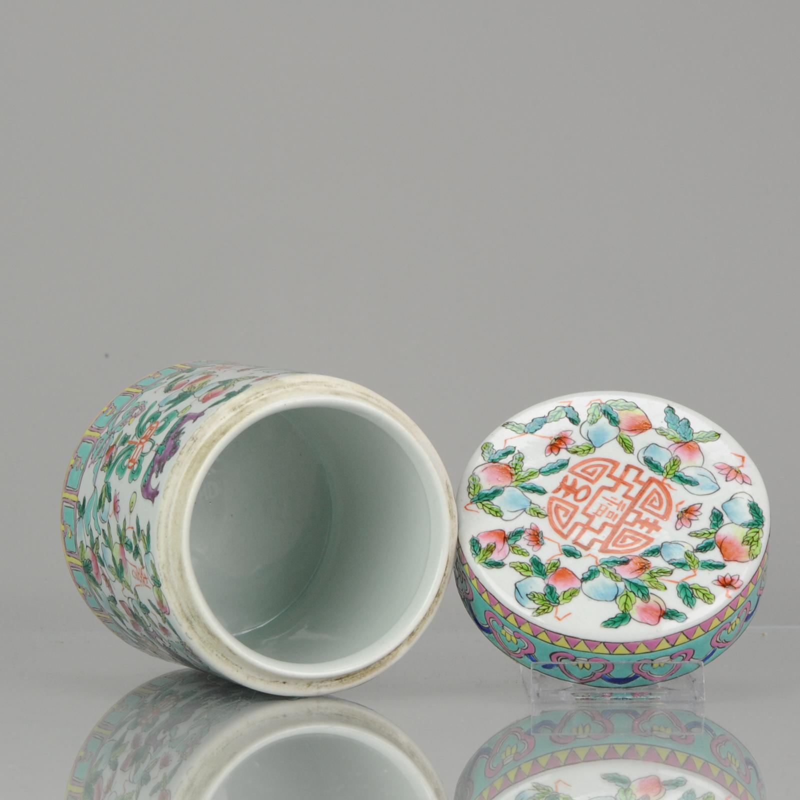 Vintage-Aufbewahrungsgefäßschachtel aus chinesischem Porzellan Proc, 2. Hälfte des 20. Jahrhunderts (Chinesisch) im Angebot