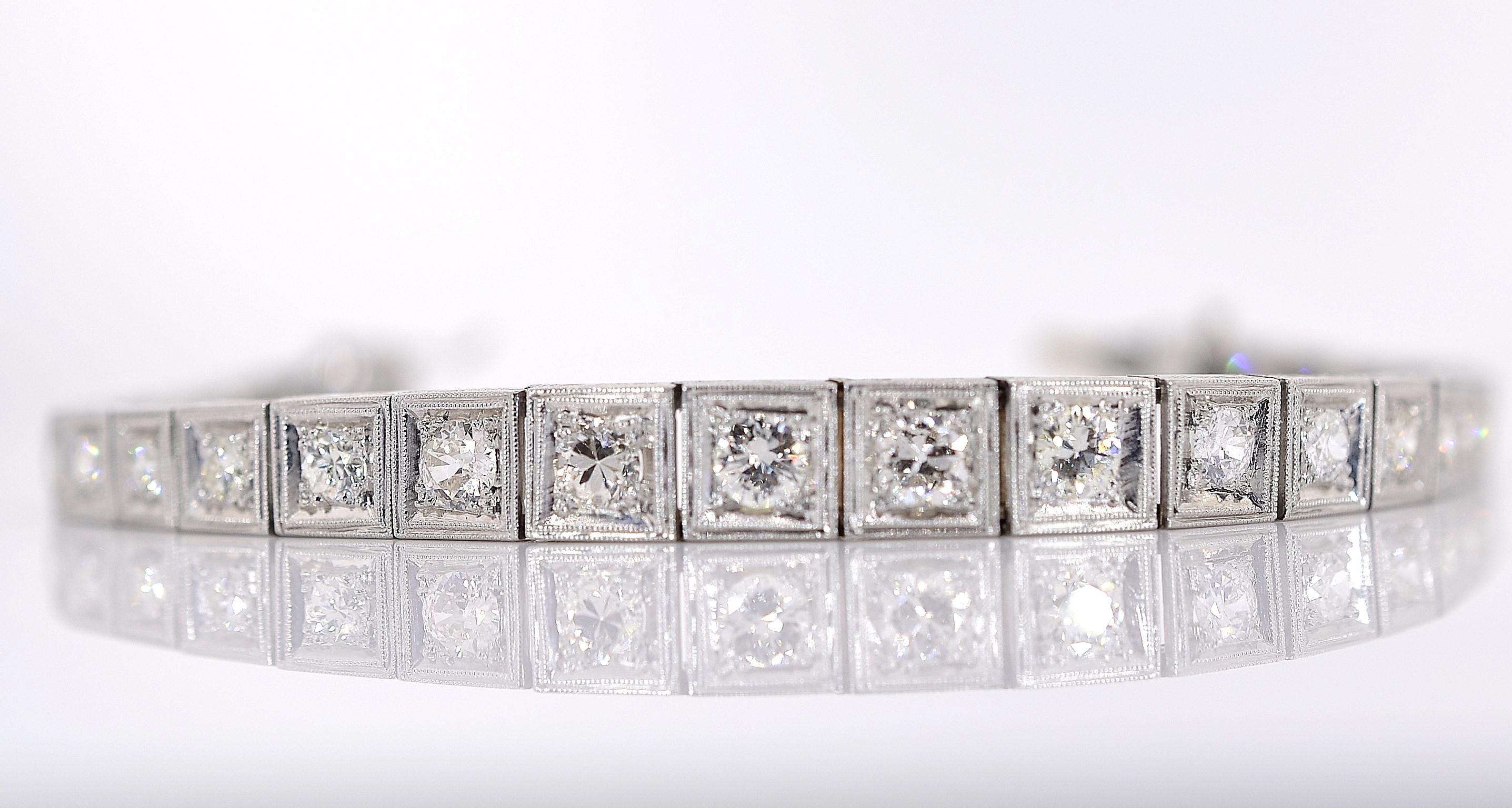 Women's or Men's Vintage Straight Line Diamond Bracelet For Sale