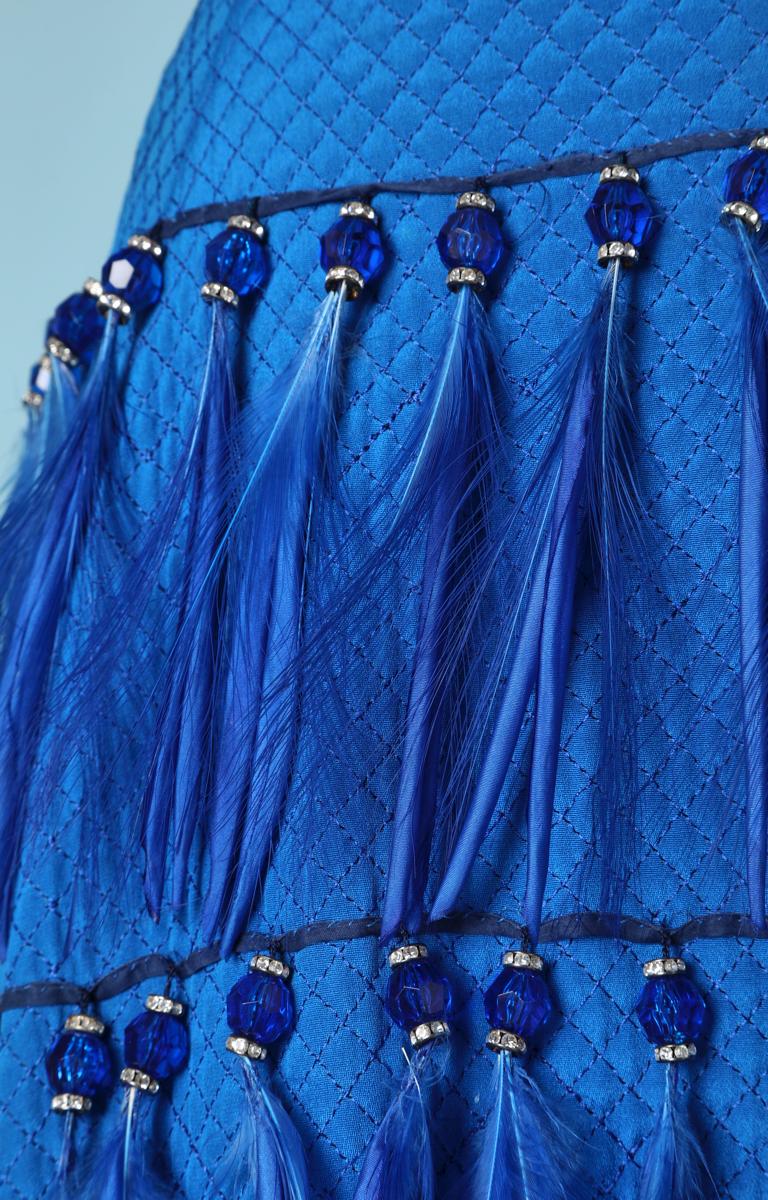 1990er trägerloses Abendkleid aus blauer Seide mit Federn und Trägern Versace Couture (Blau) im Angebot