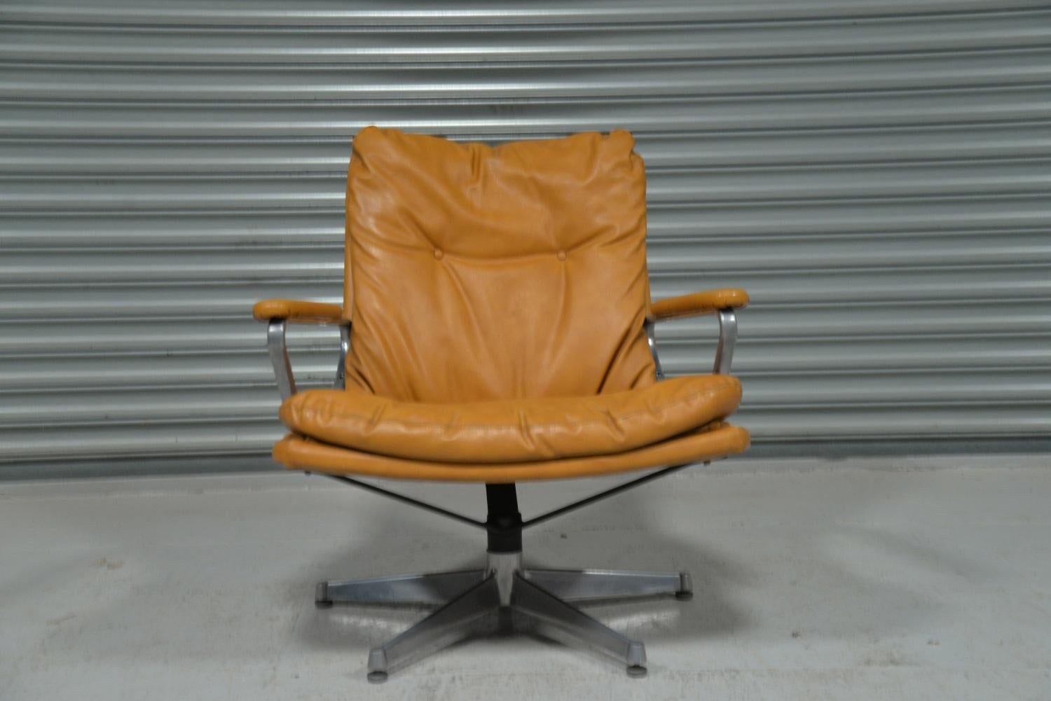 Vintage Strassle Gentilina Lounge Armchair by Andre Vandenbeuck, 1960s For Sale 4
