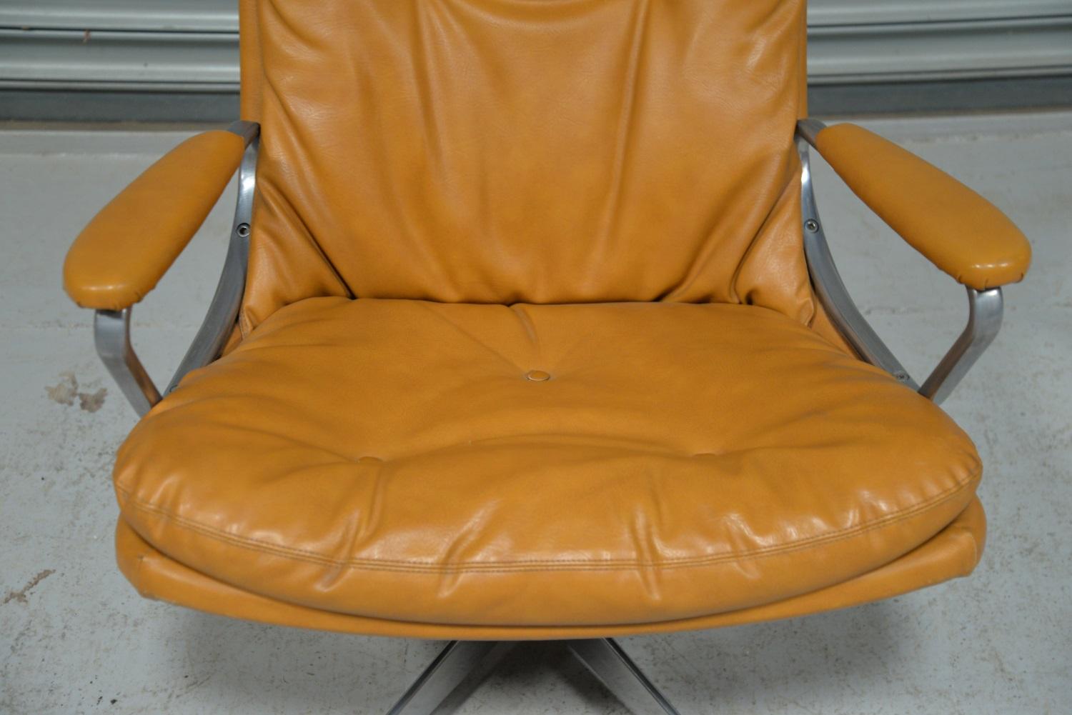 Vintage Strassle Gentilina Lounge Armchair by Andre Vandenbeuck, 1960s For Sale 6