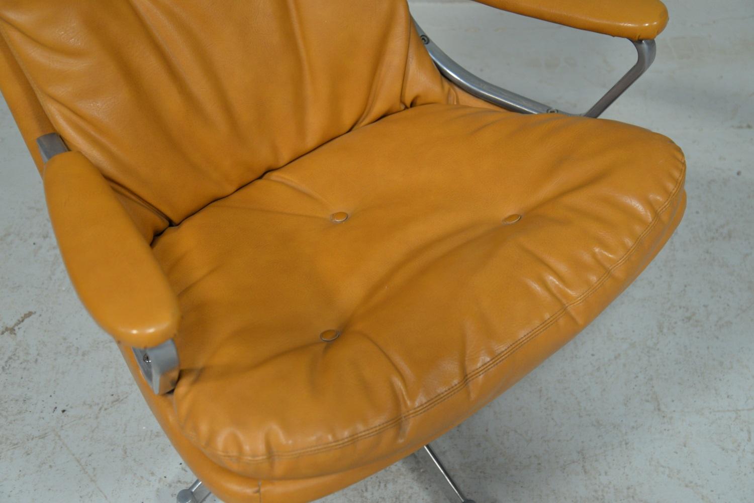 Vintage Strassle Gentilina Lounge Armchair by Andre Vandenbeuck, 1960s For Sale 7