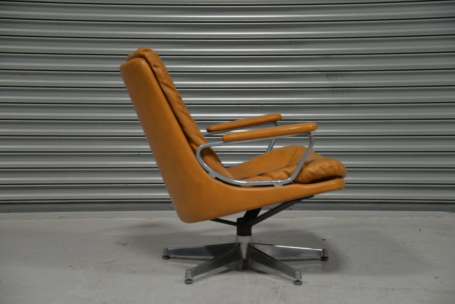 Vintage Strassle Gentilina Lounge Armchair by Andre Vandenbeuck, 1960s For Sale 2