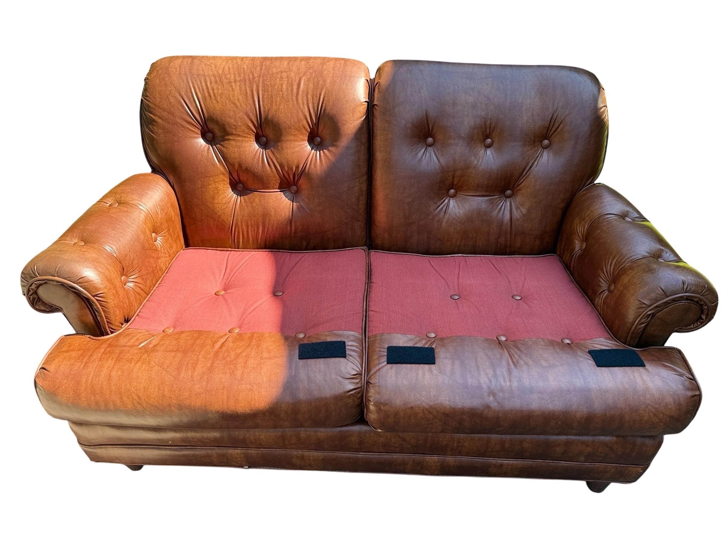 Vintage Stratford Designs Sofá Chesterfield de piel vintage Sofá de piel marrón en venta 3
