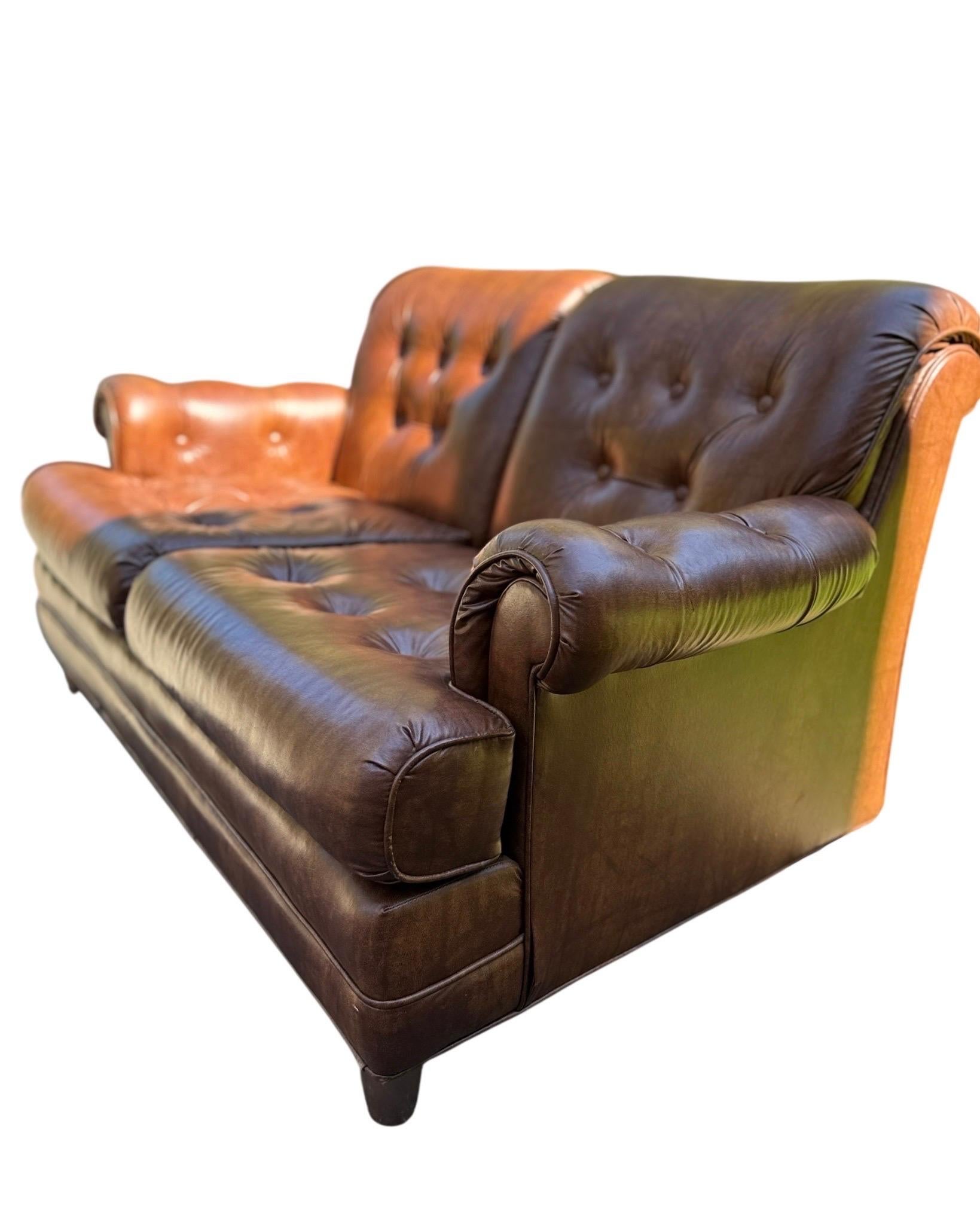 Vintage Stratford Designs Sofá Chesterfield de piel vintage Sofá de piel marrón en venta 4