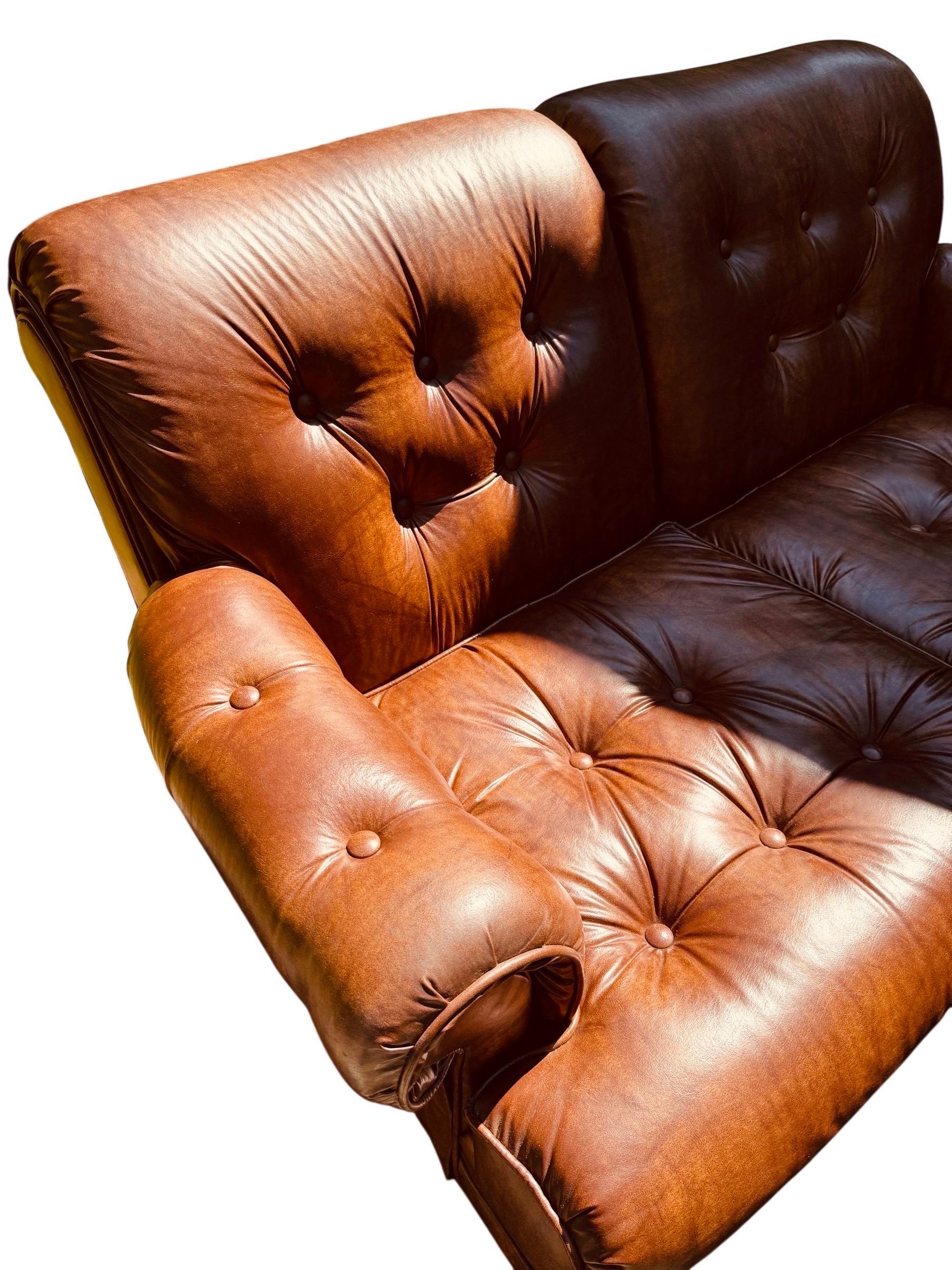Vintage Stratford Designs Sofá Chesterfield de piel vintage Sofá de piel marrón en venta 7