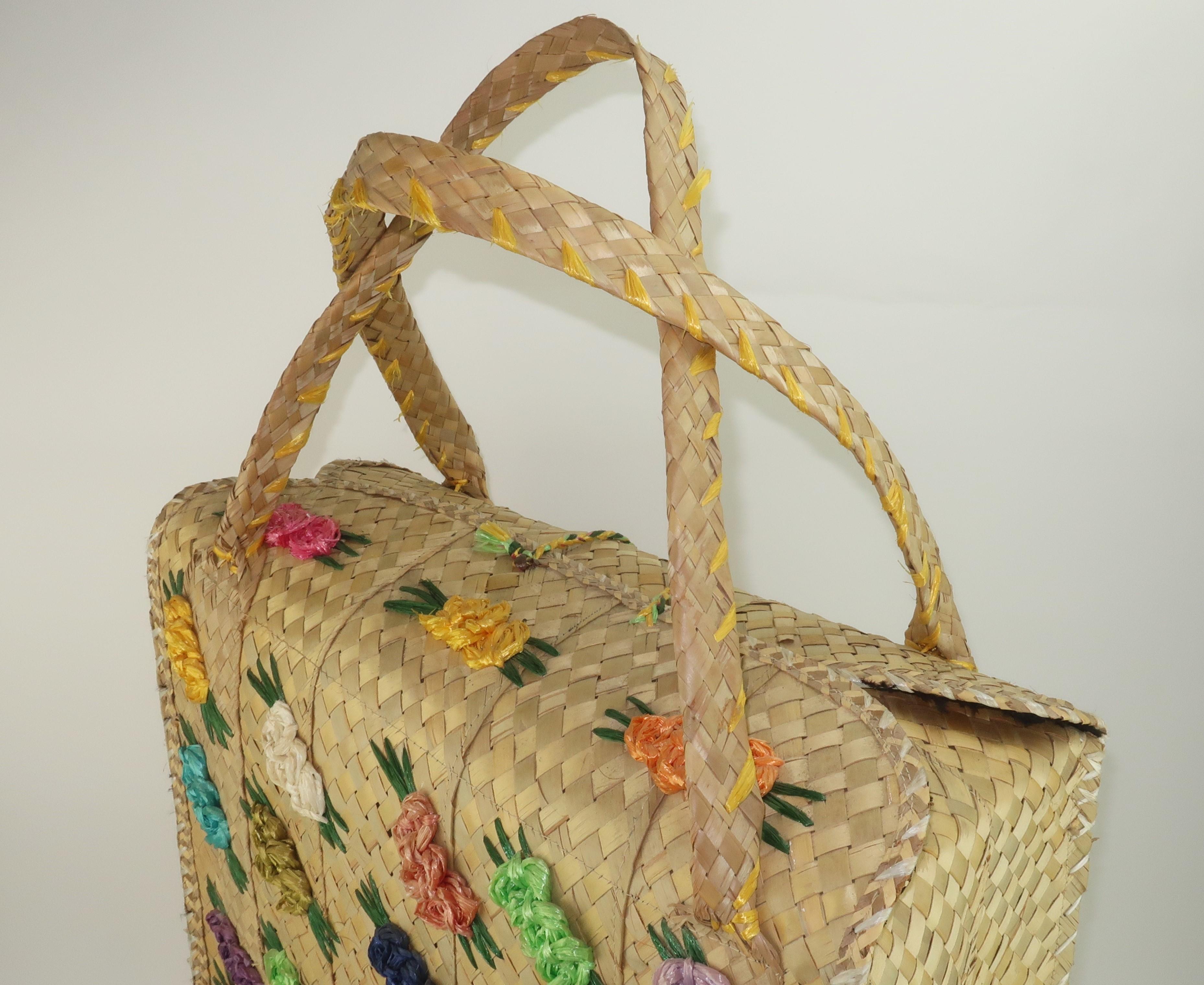 Vintage Straw Beach Bag Tote Handbag Suitcase In Good Condition For Sale In Atlanta, GA