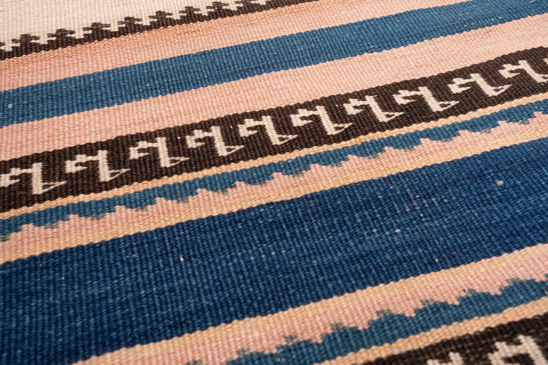 Alfombra de rayas vintage Kilim Anatolia, alfombra turca natural tejida a mano Turco en venta
