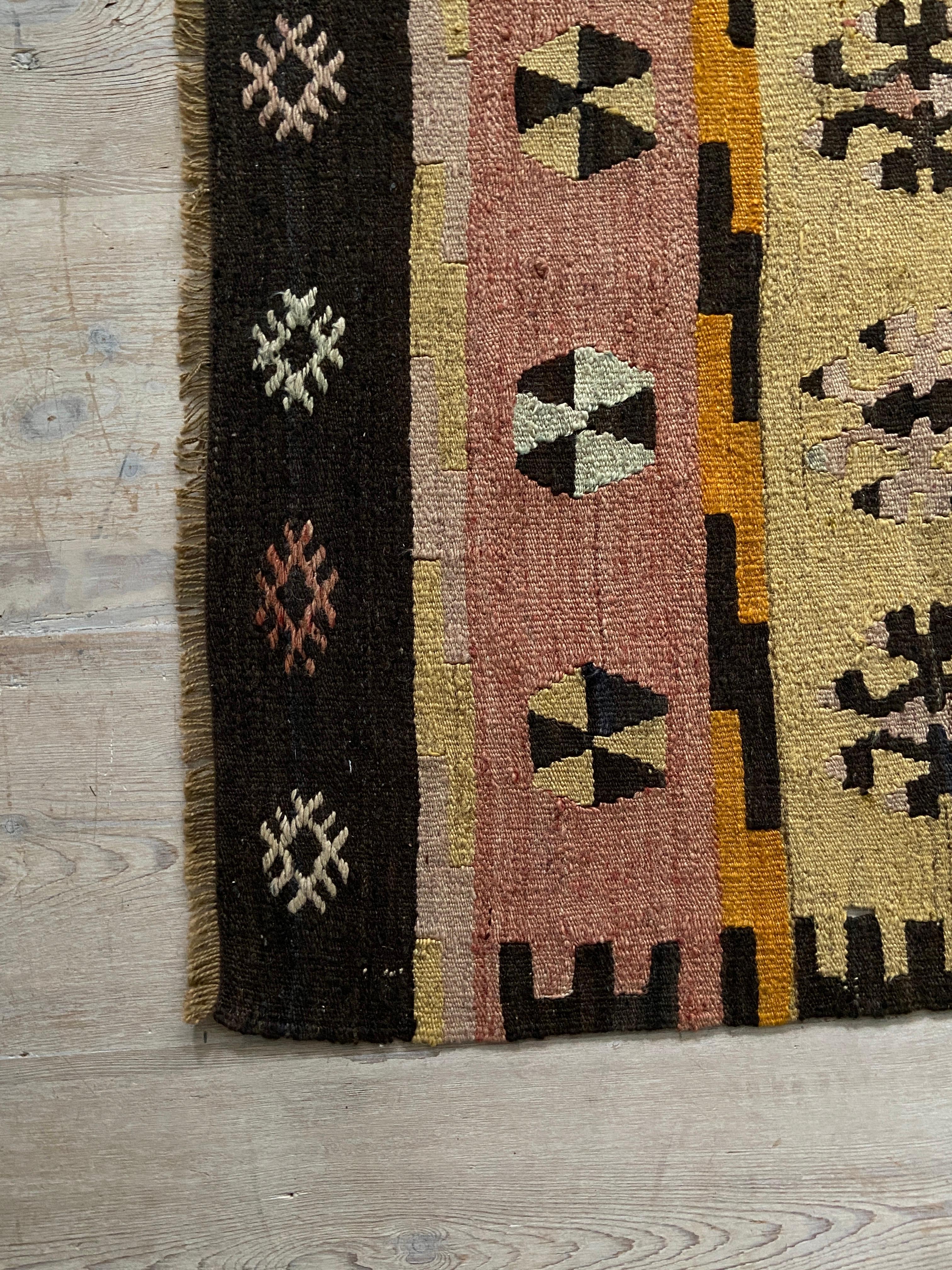 Vintage Striped Anatolian Runner with Geometric Shapes, Turkey, 20th Century For Sale 1
