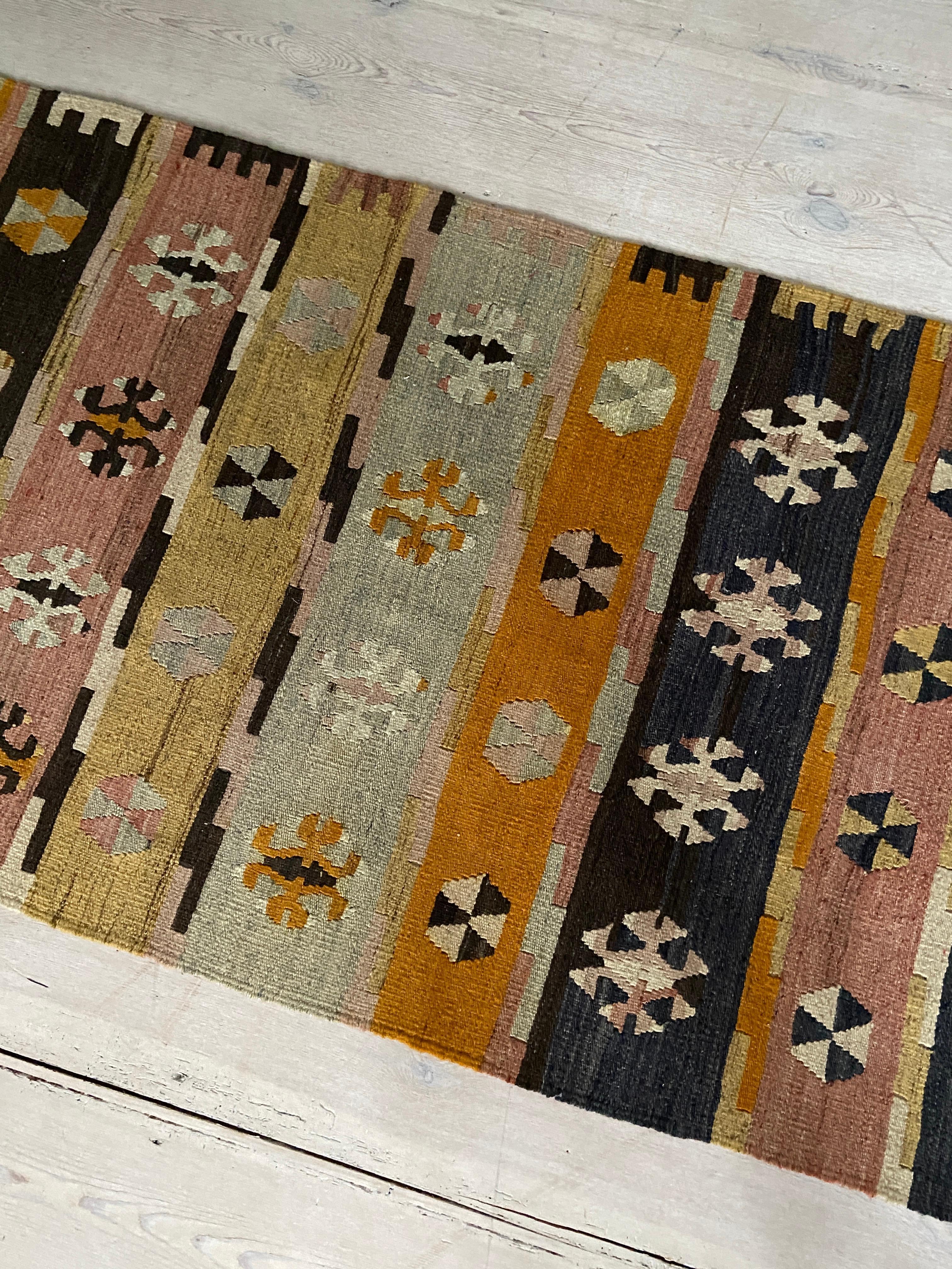 Vintage Striped Anatolian Runner with Geometric Shapes, Turkey, 20th Century For Sale 2