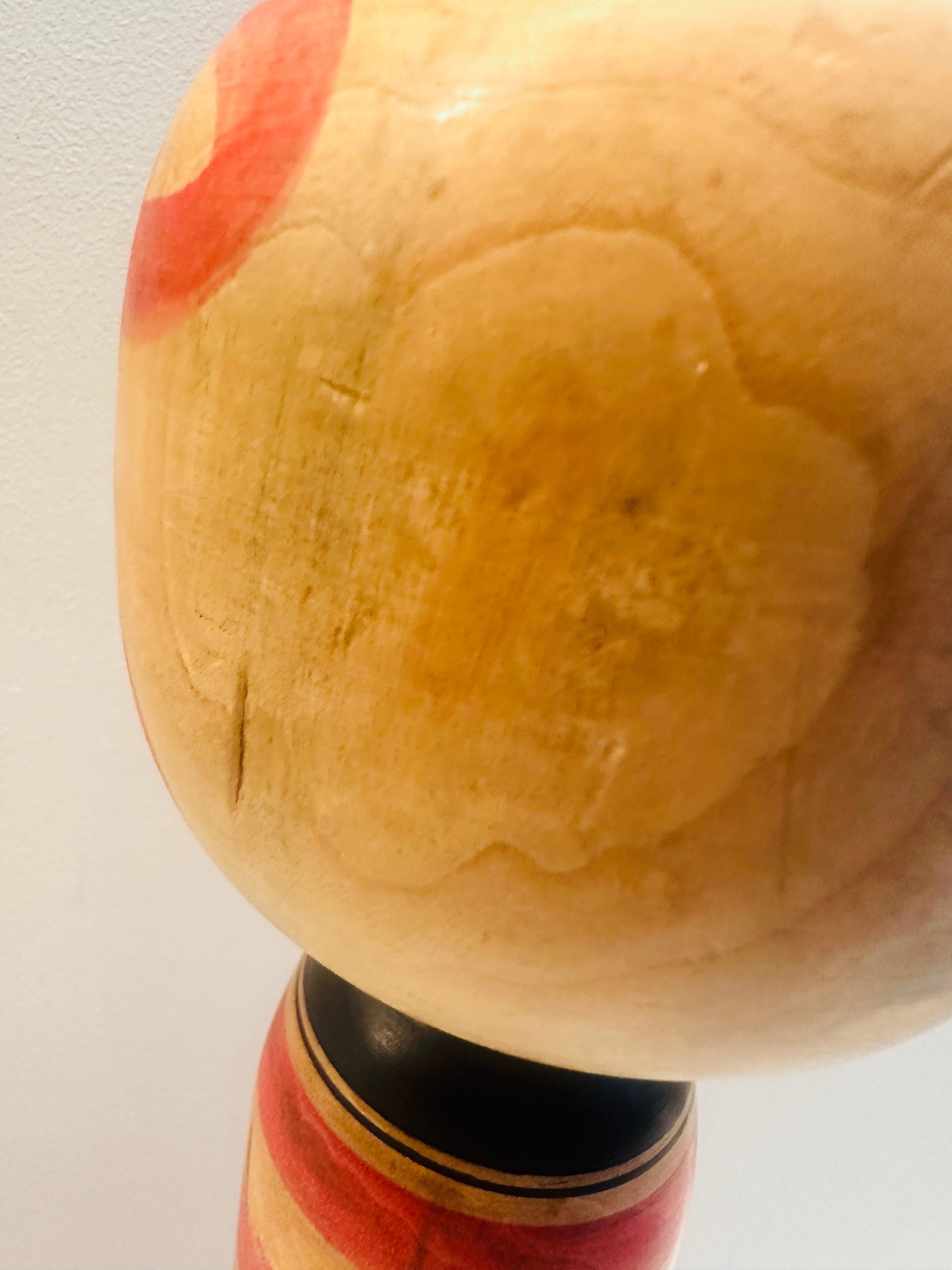 Vintage Striped Japanese Traditional Hand Painted Kokeshi Doll - Yajirou-Kei For Sale 5