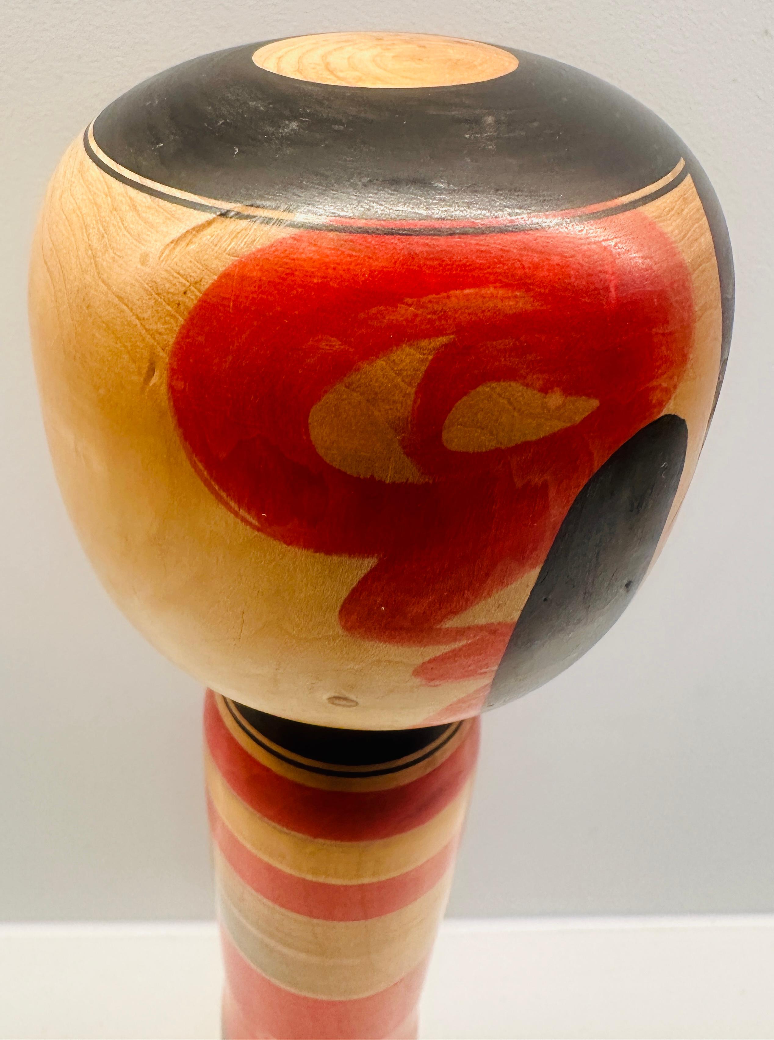 Vintage Striped Japanese Traditional Hand Painted Kokeshi Doll - Yajirou-Kei For Sale 10