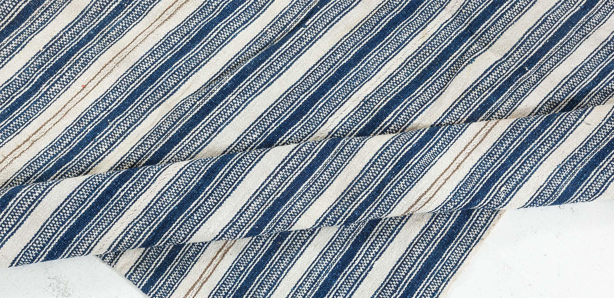 Tissé à la main Vintage Striped Persian Kilim Rug Doris Leslie Blau en vente