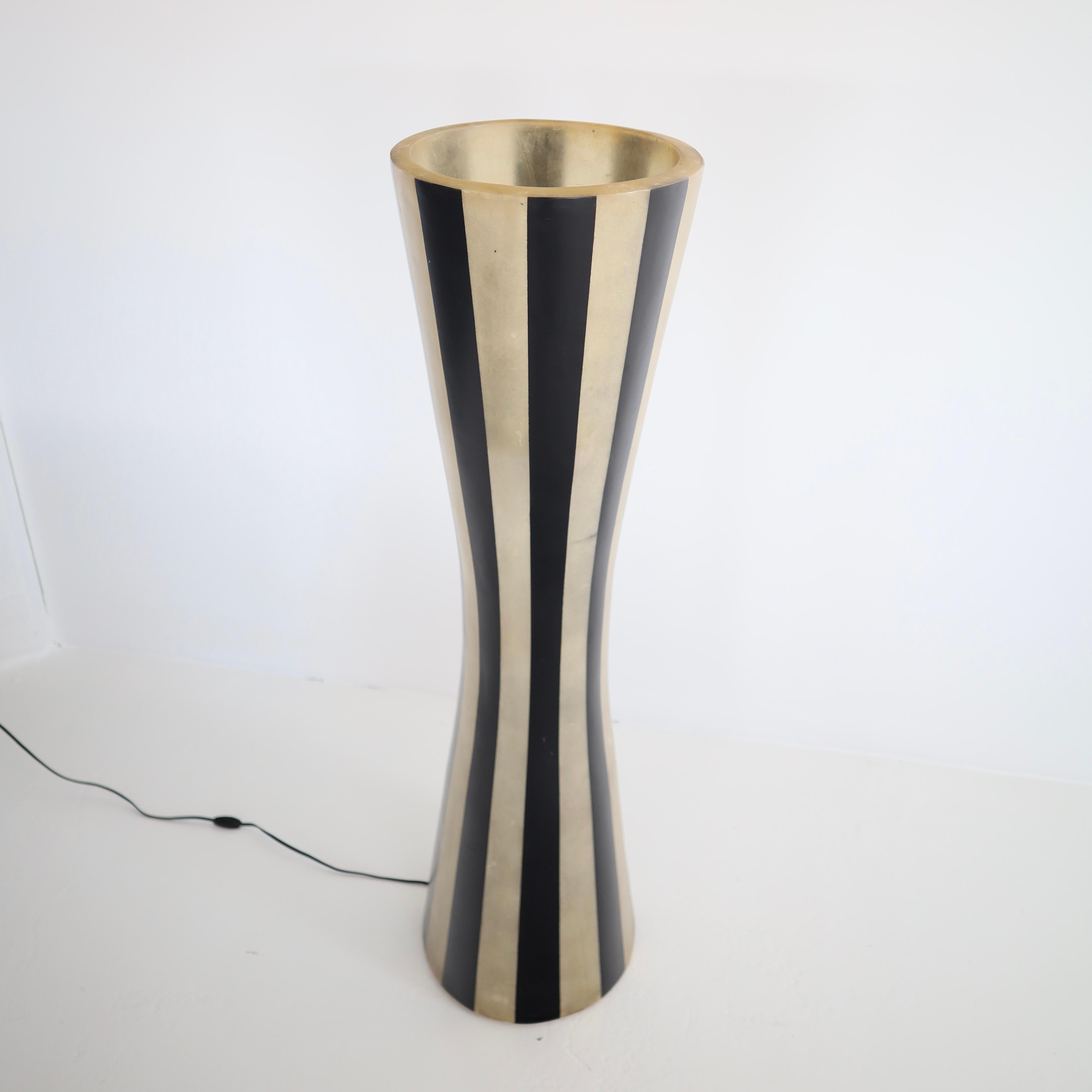 Postmoderne Jardinière / lampe vintage à rayures #1 en vente