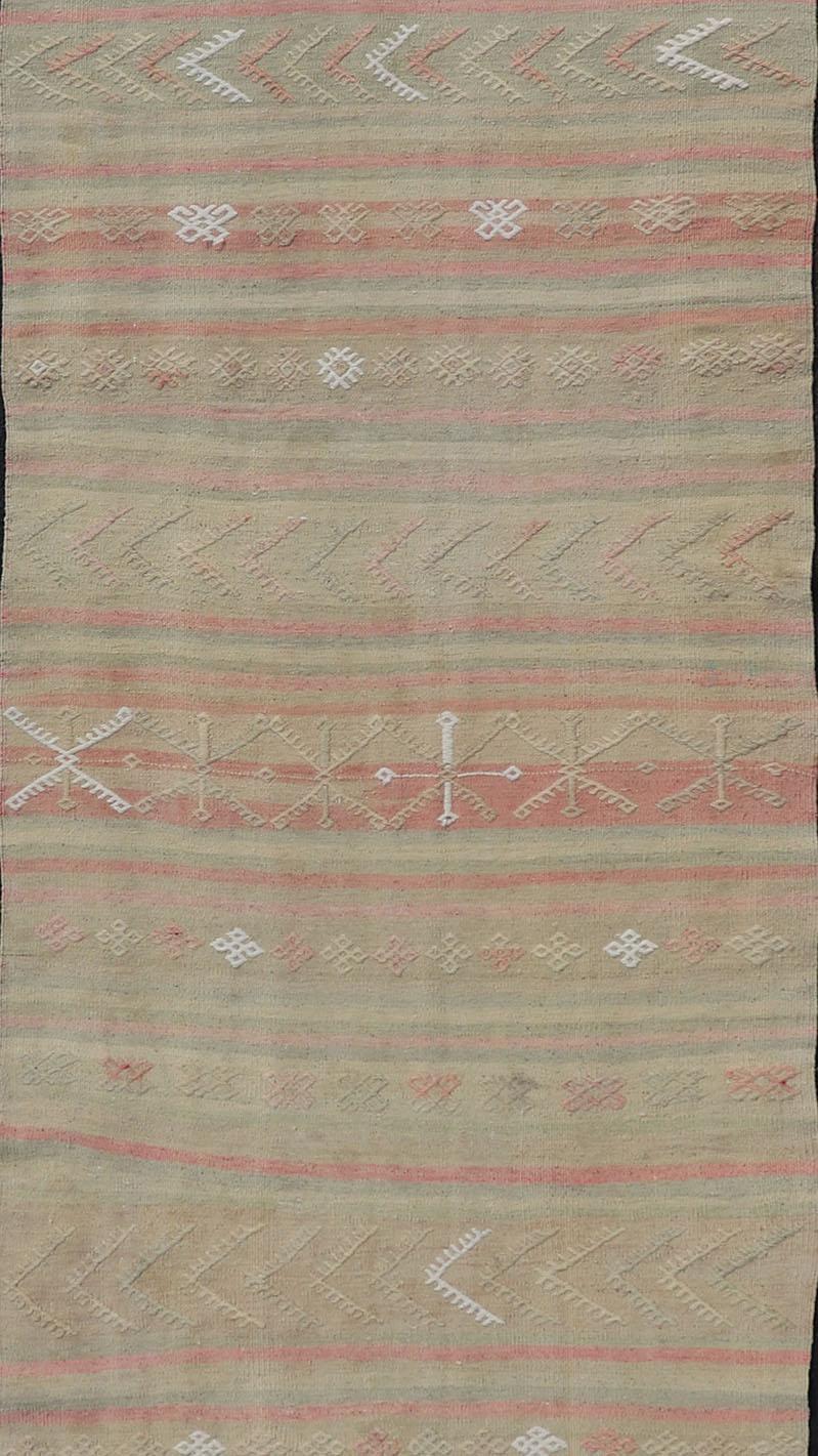 Vintage Striped Turkish Kilim Runner with Stripes in Tan, Ivory, & Light Coral In Good Condition For Sale In Atlanta, GA