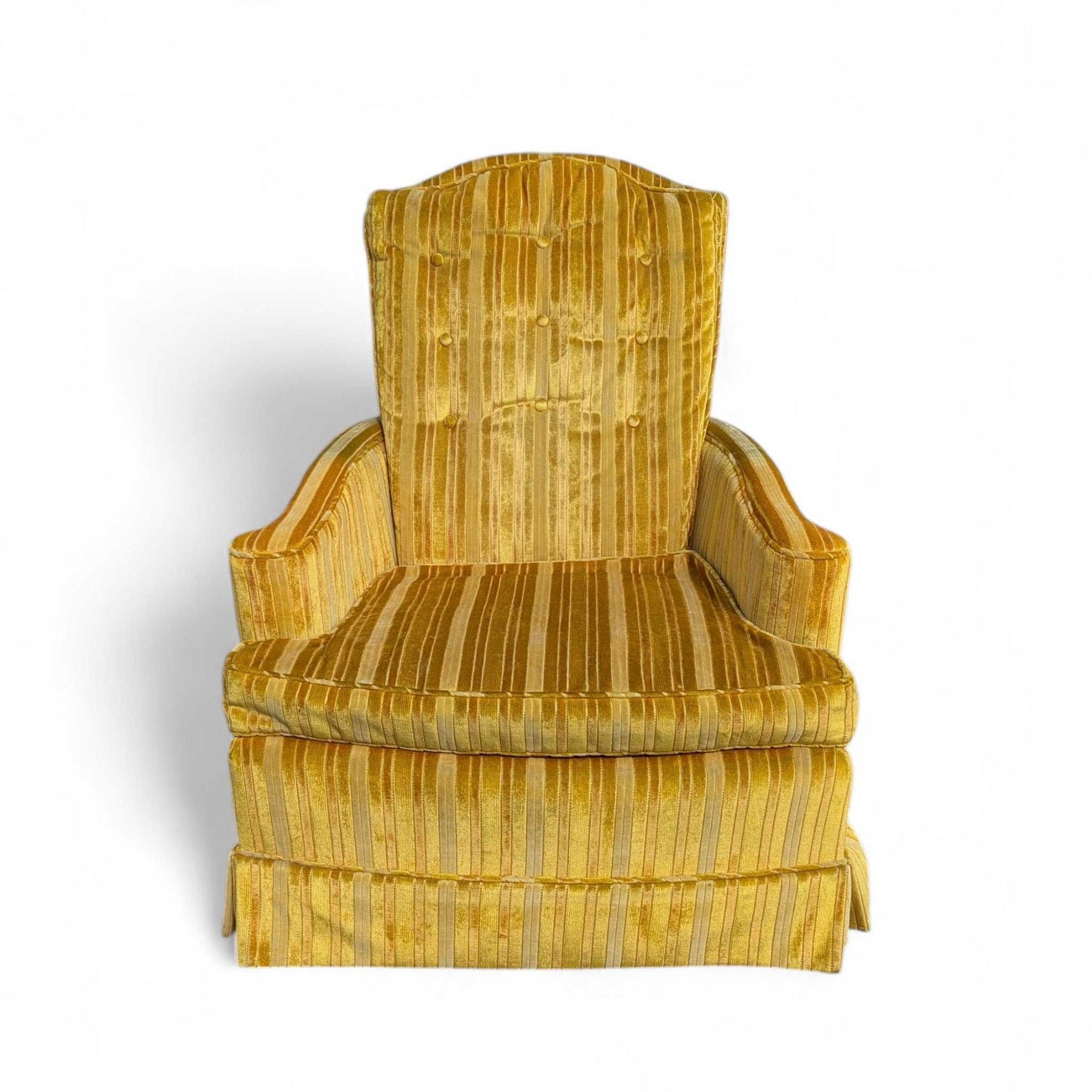 Vintage Striped Yellow Tufted Lounge Chair, Mid-Century Modern (20. Jahrhundert) im Angebot