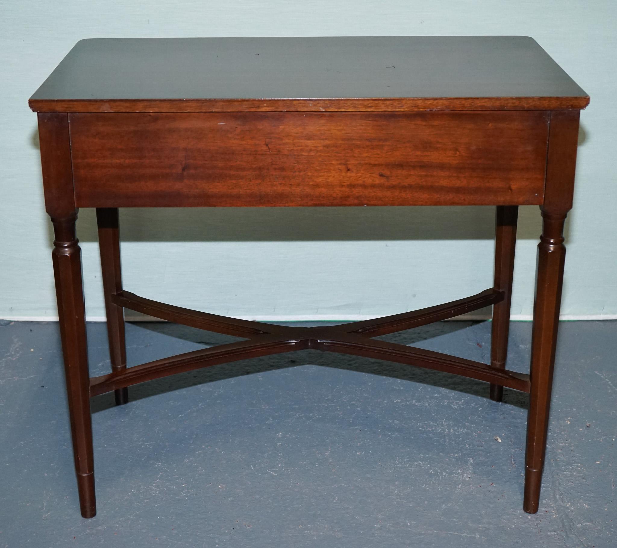 VINTAGE STRONGBOW GAME WRITING DESK WITH PULL OUT TRAY WITH LEATHER iNLAY For Sale 7