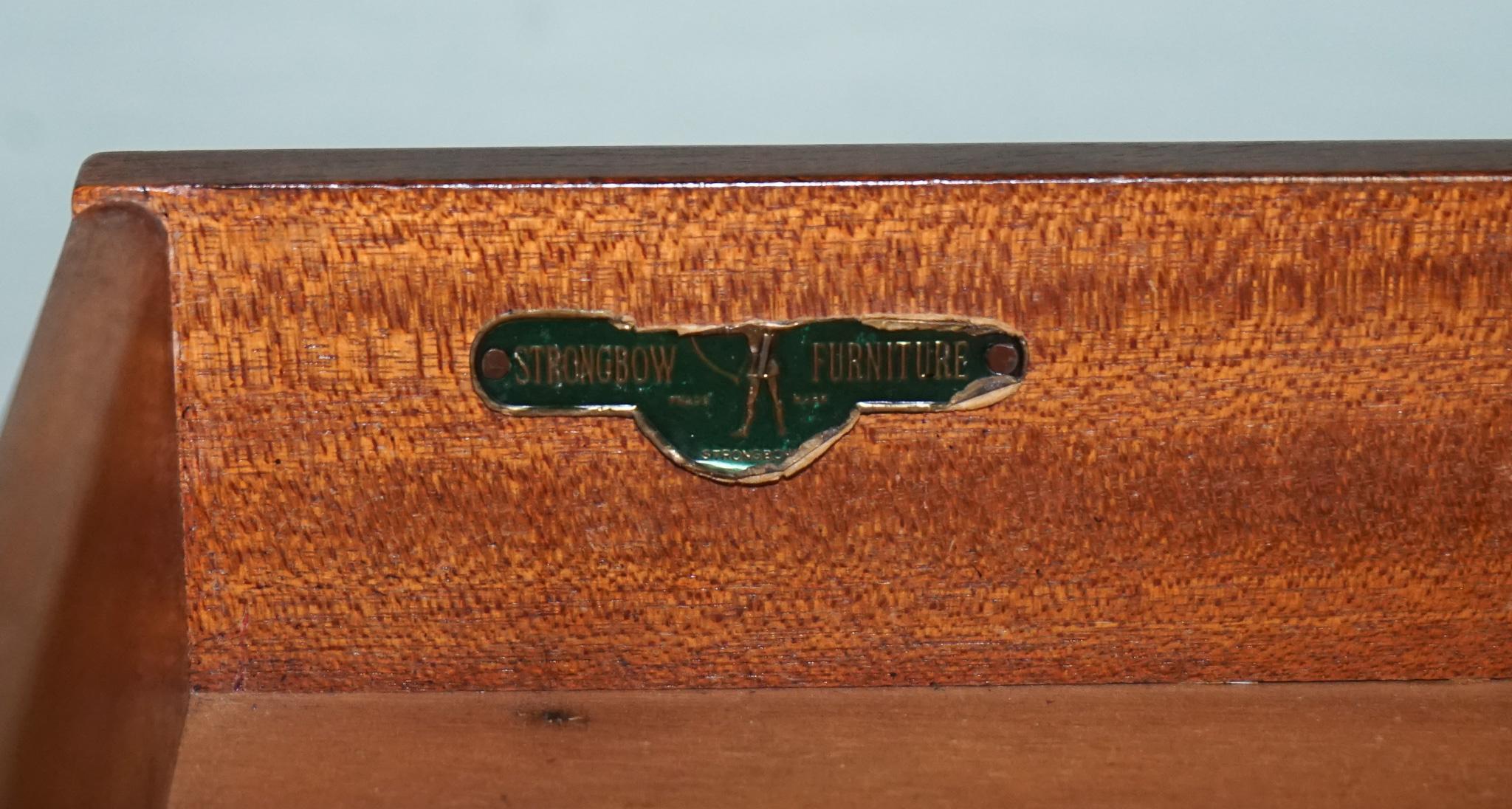 VINTAGE STRONGBOW GAME WRITING DESK WITH PULL OUT TRAY WITH LEATHER iNLAY For Sale 12