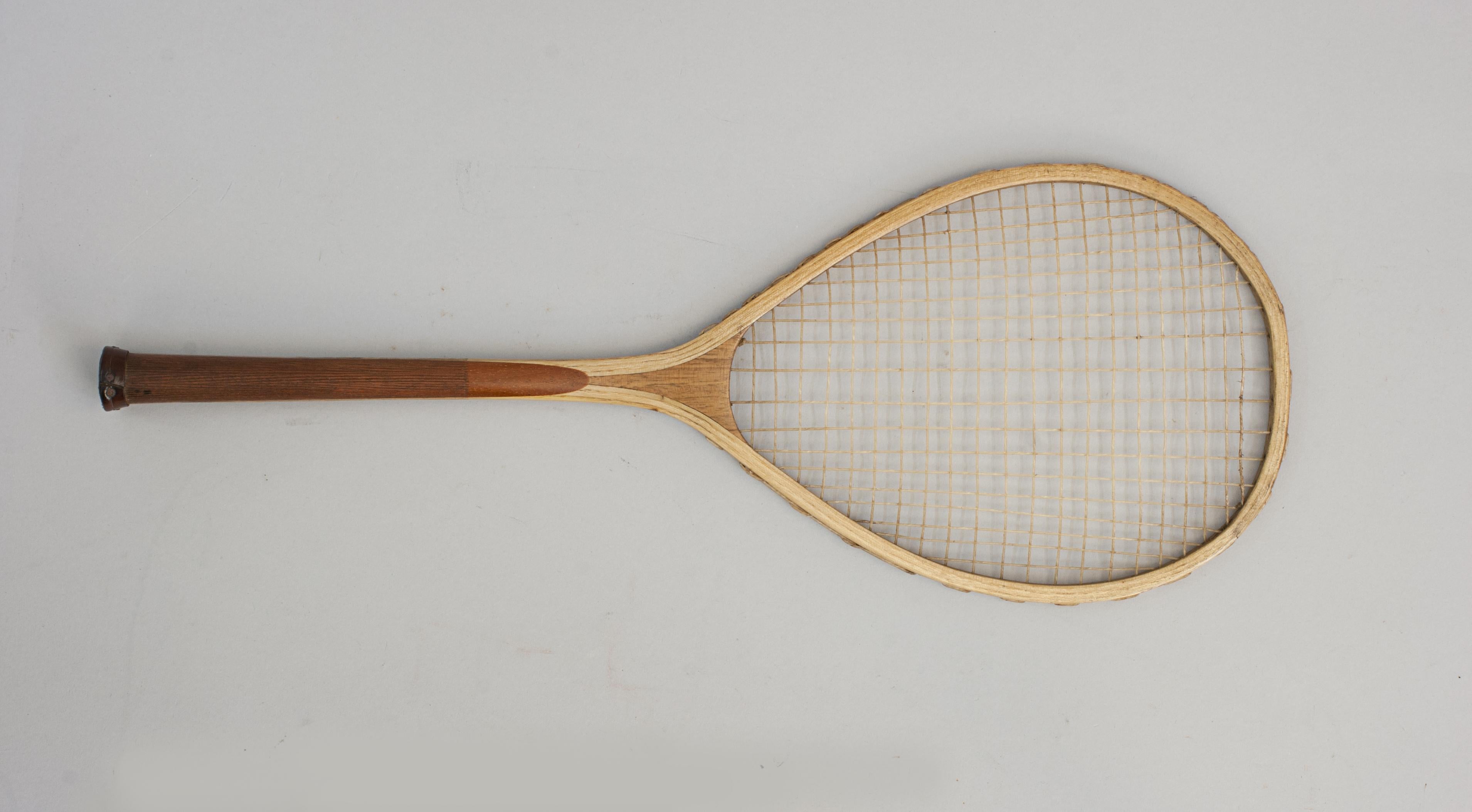 Vintage, Strung Table Tennis Rackets In Good Condition For Sale In Oxfordshire, GB