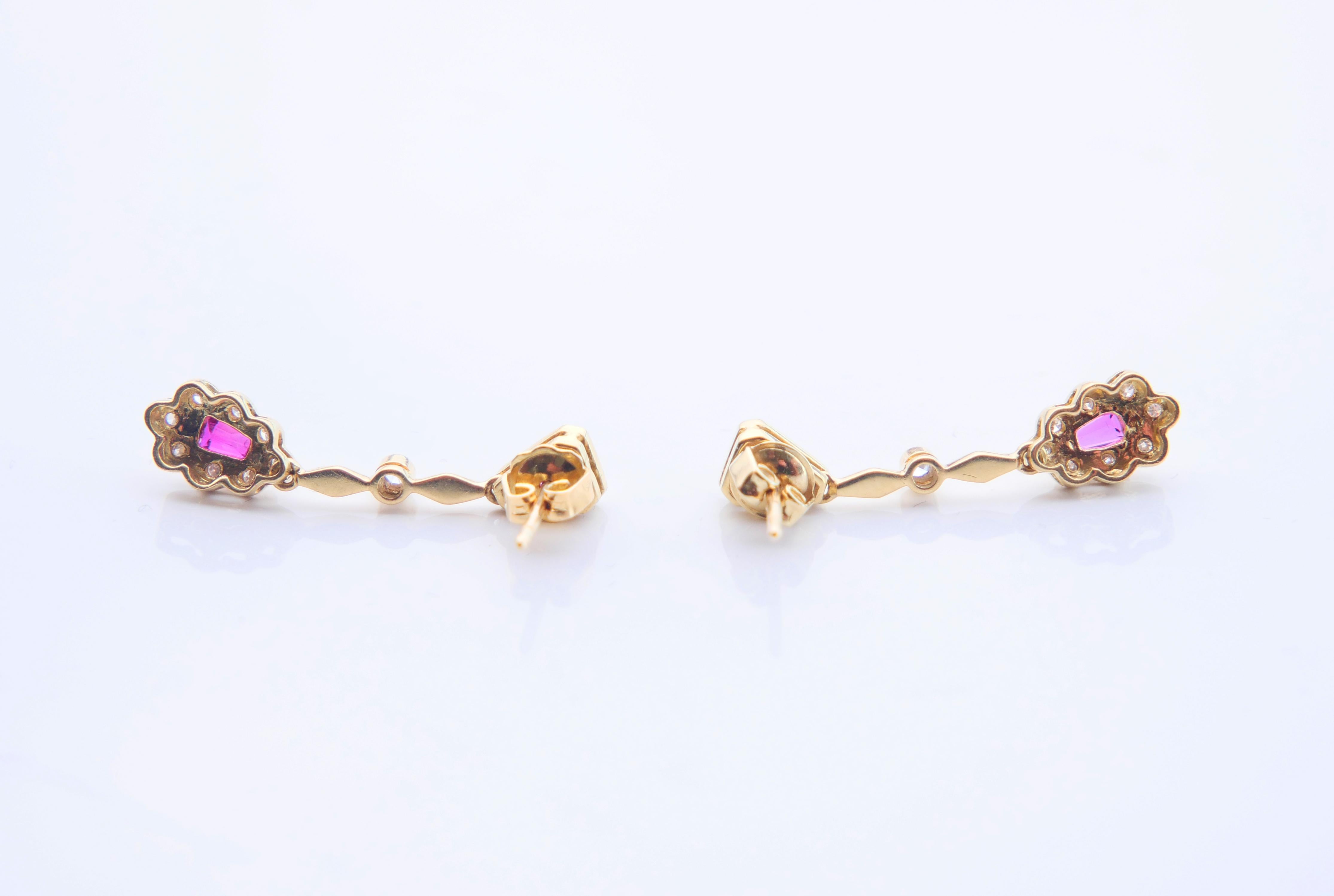 Ohrstecker im Vintage-Stil, natürlicher Rubin, Diamanten, massive 18 Karat Gold /4,7 gr Damen im Angebot