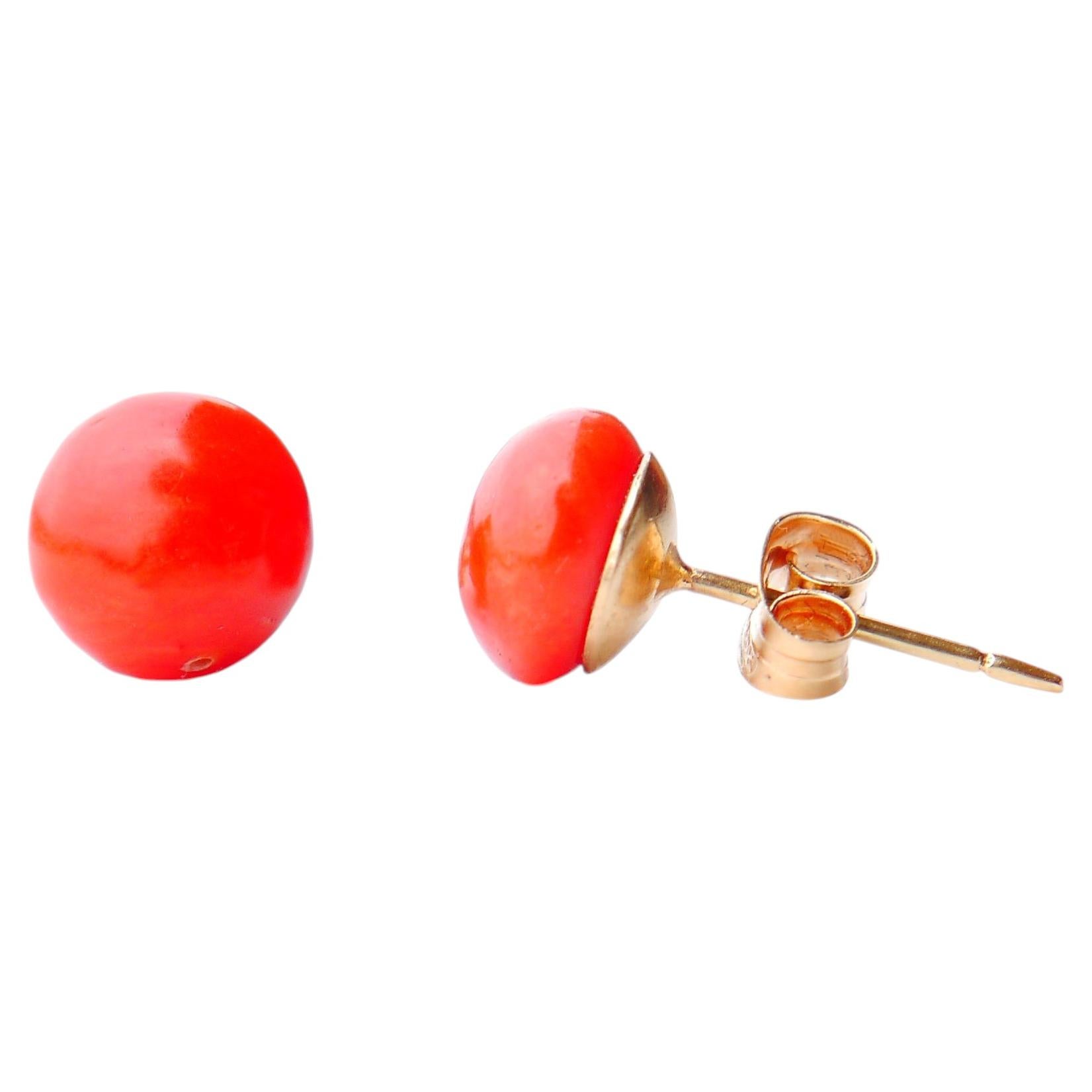 Vintage stud Earrings Red Coral solid 18K Gold / 1.6gr