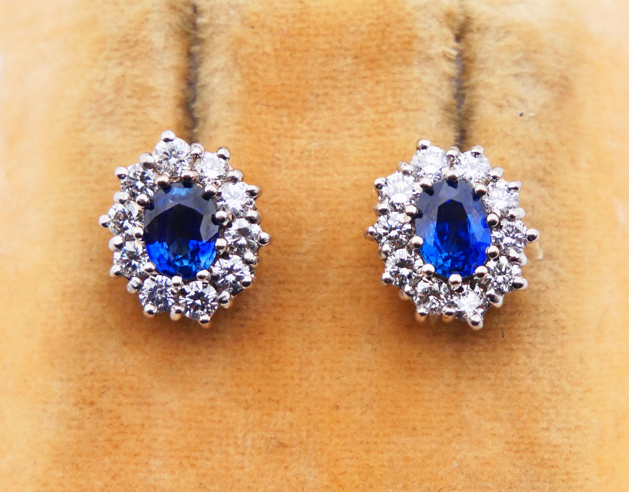 Vintage stud Halo Earrings 1.6ctw Sapphires 1.6ctw Diamonds solid 18K Gold / 6gr For Sale 2