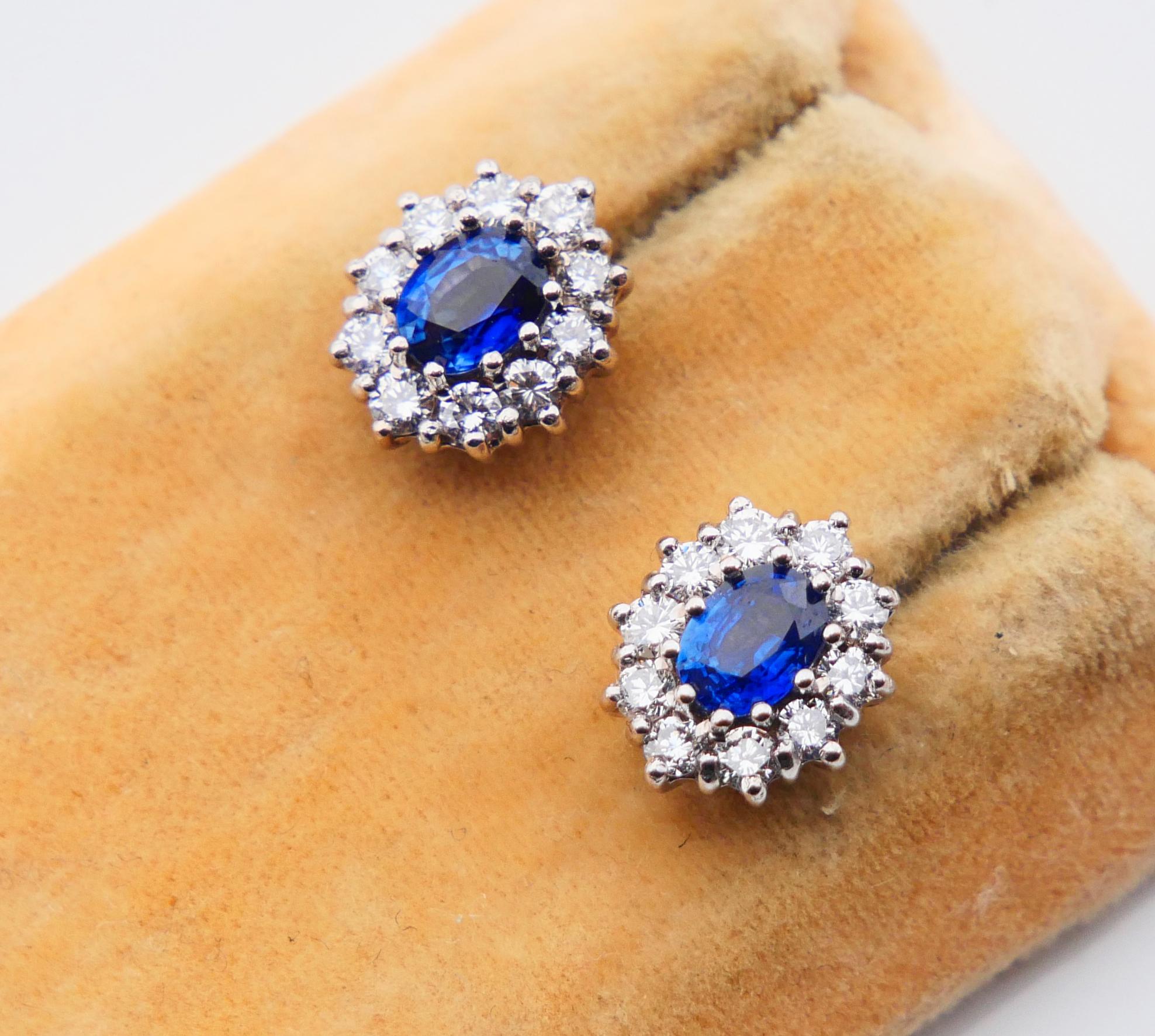 Vintage stud Halo Earrings 1.6ctw Sapphires 1.6ctw Diamonds solid 18K Gold / 6gr For Sale 3
