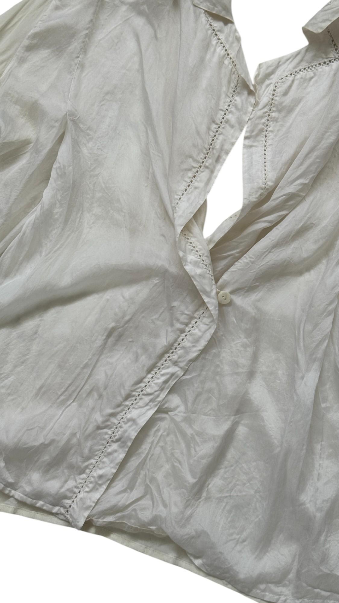 Vintage Studio 0001 Ferré Ivory Silk Blouse with Draped Collar and Open Stitch (chemisier en soie ivoire à col drapé et à points ouverts) en vente 5